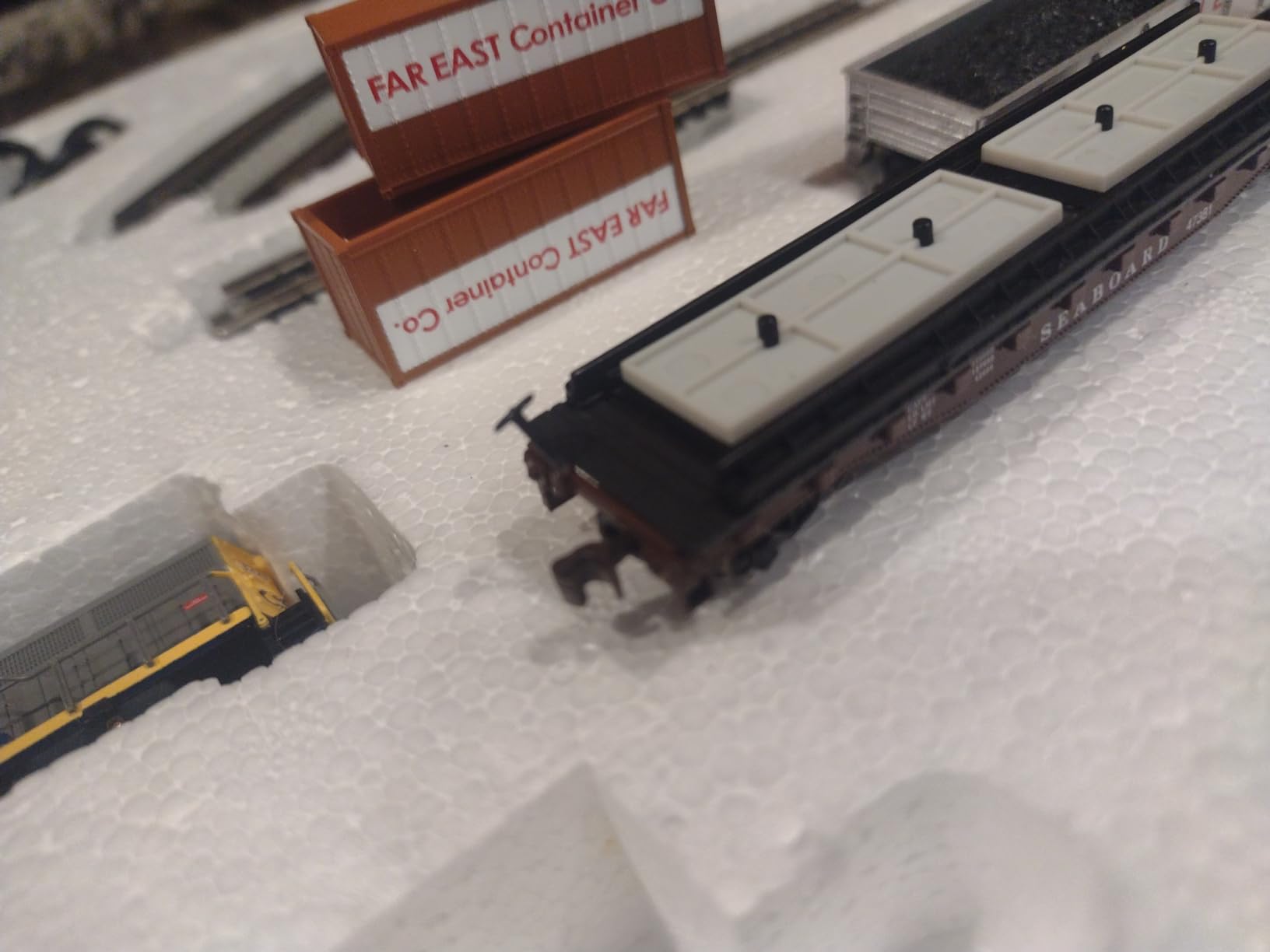 Bachmann Trains - Freightmaster Ready To Run 60 Piece Electric Train Set - N Scale,Silver customer photo 2