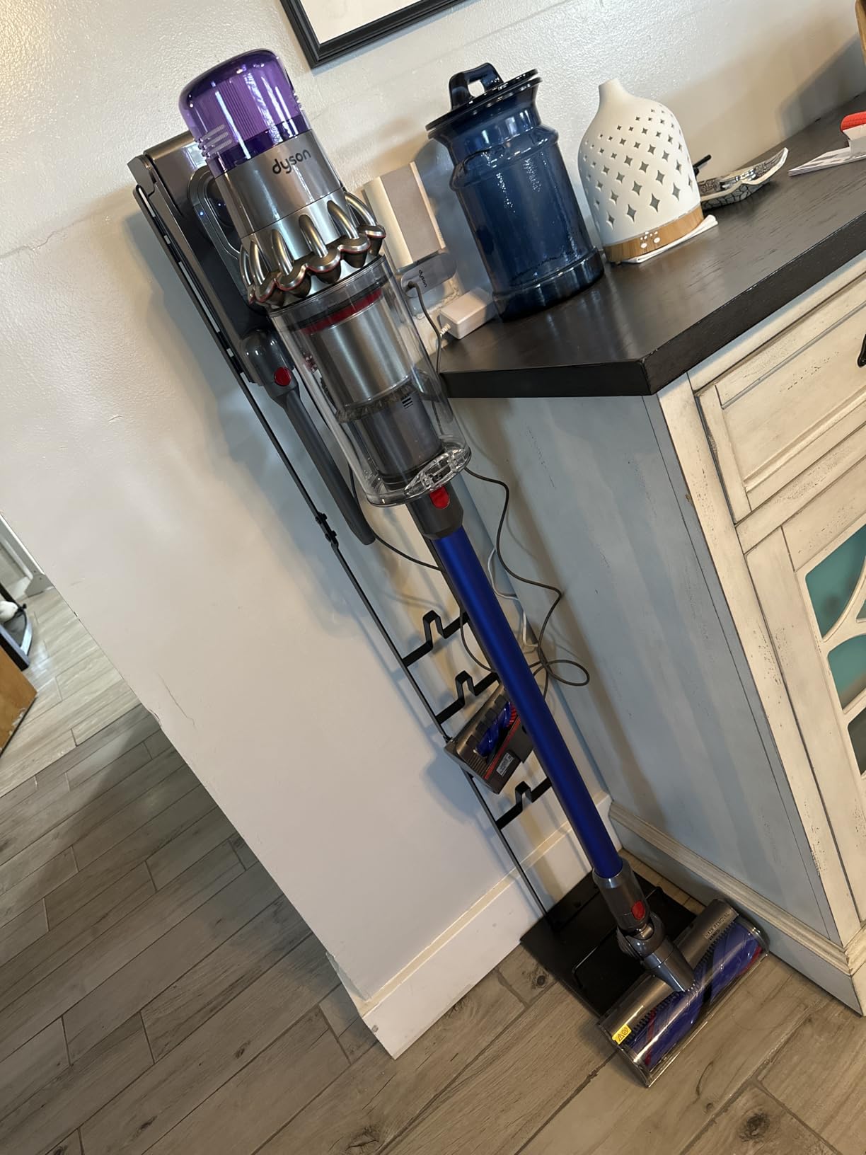 Dyson V11 Origin Cordless Vacuum, 185AW, 3 Power Modes, Up to 60 Minutes, Deep Cleans Hard Floors and Carpets, Detangles pet Hair, Converts to Handheld customer photo 2
