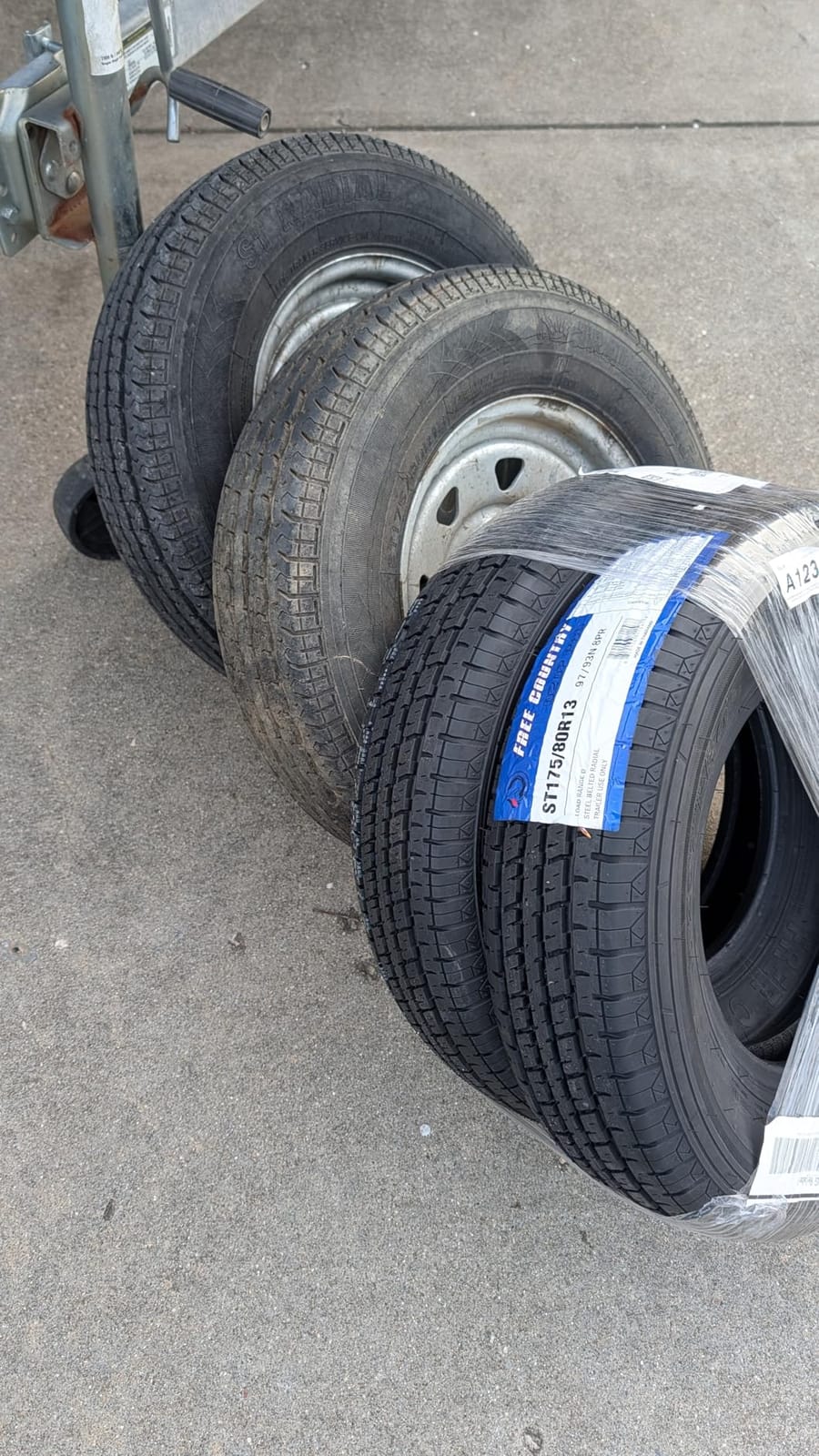 Free Country Premium Trailer Tires ST175/80R13 8PR LRD 97N w/Scuff Guard,S2 customer photo 1