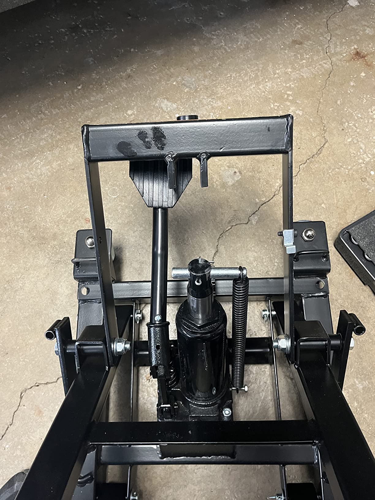 Black Widow Motorcycle or ATV Lift Jack Stand Hydraulic, Steel, 1,500 lb customer photo 1