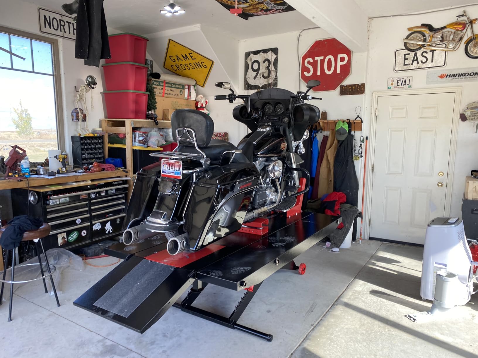 Motorcycle Lift Table, Pneumatic, 1,500 lb, ProLift, 31.25