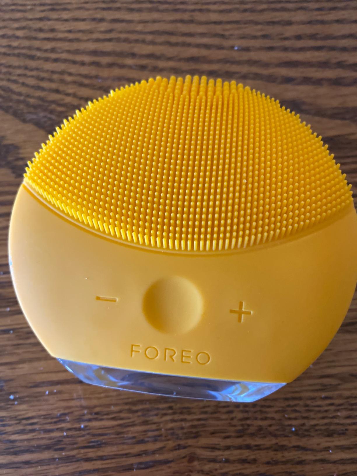 FOREO LUNA mini 2 Ultra-hygienic Facial Cleansing Brush - All Skin Types Face Massager for Clean & Healthy Face Care customer photo 2