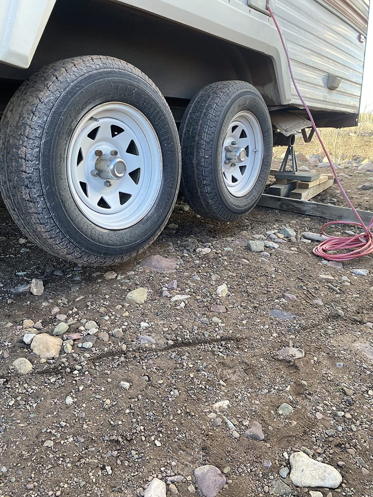 Free Country Grand Ride Set 4 Trailer Tires ST205/75R15 205 75 15 8-Ply Load Range D Steel Belted Radial w/Featured Side Scuff Guard customer photo 2