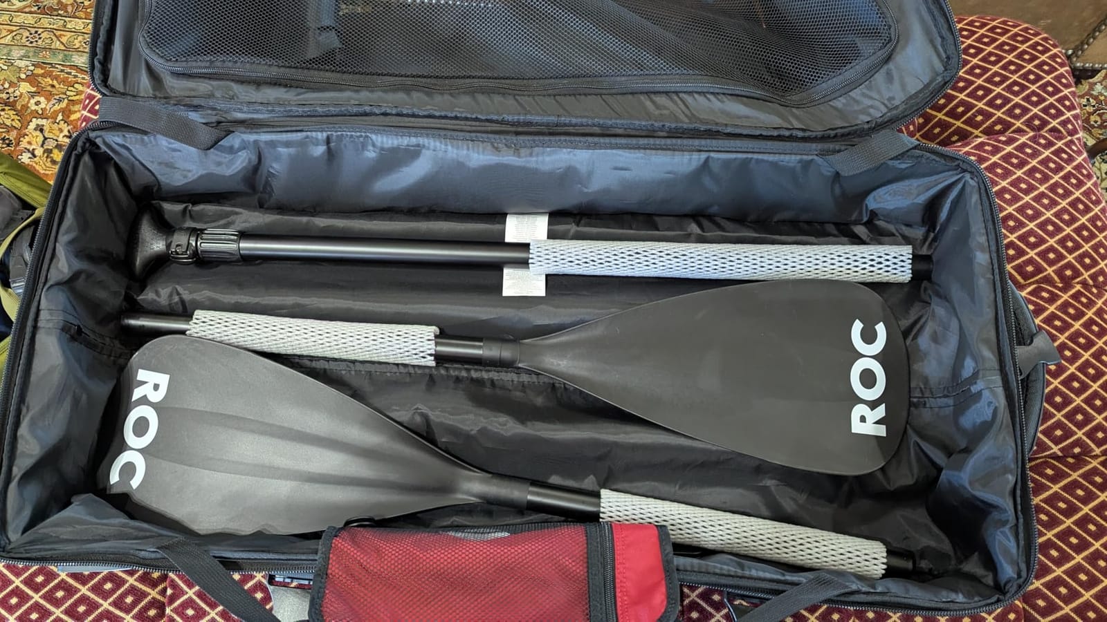 Amazon Basics 30-Inch Large Rolling Duffel Bag with Wheels and Handle, Durable Ripstop Polyester, 2 Layers of Space, Multiple Interior and Exterior Pockets, Black customer photo 2