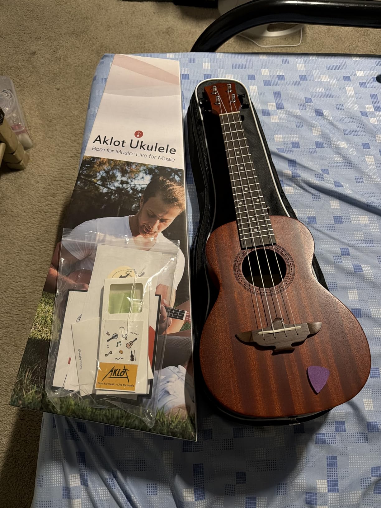 AKLOT Concert Ukelele Solid Mahogany 23 inch for Professional Beginners Adults Kit with Free Online Lesson and Uke Accessories customer photo 1