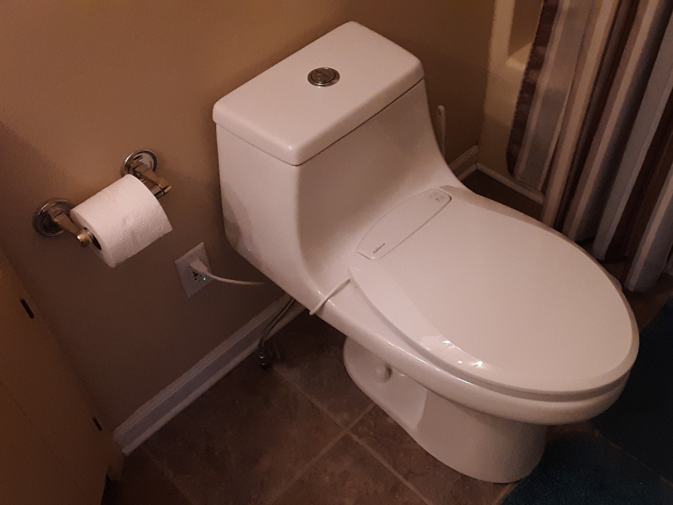 Bemis Radiance Heated Night Light Toilet Seat, Slow Close Adjustable Fit, Round, White customer photo 1
