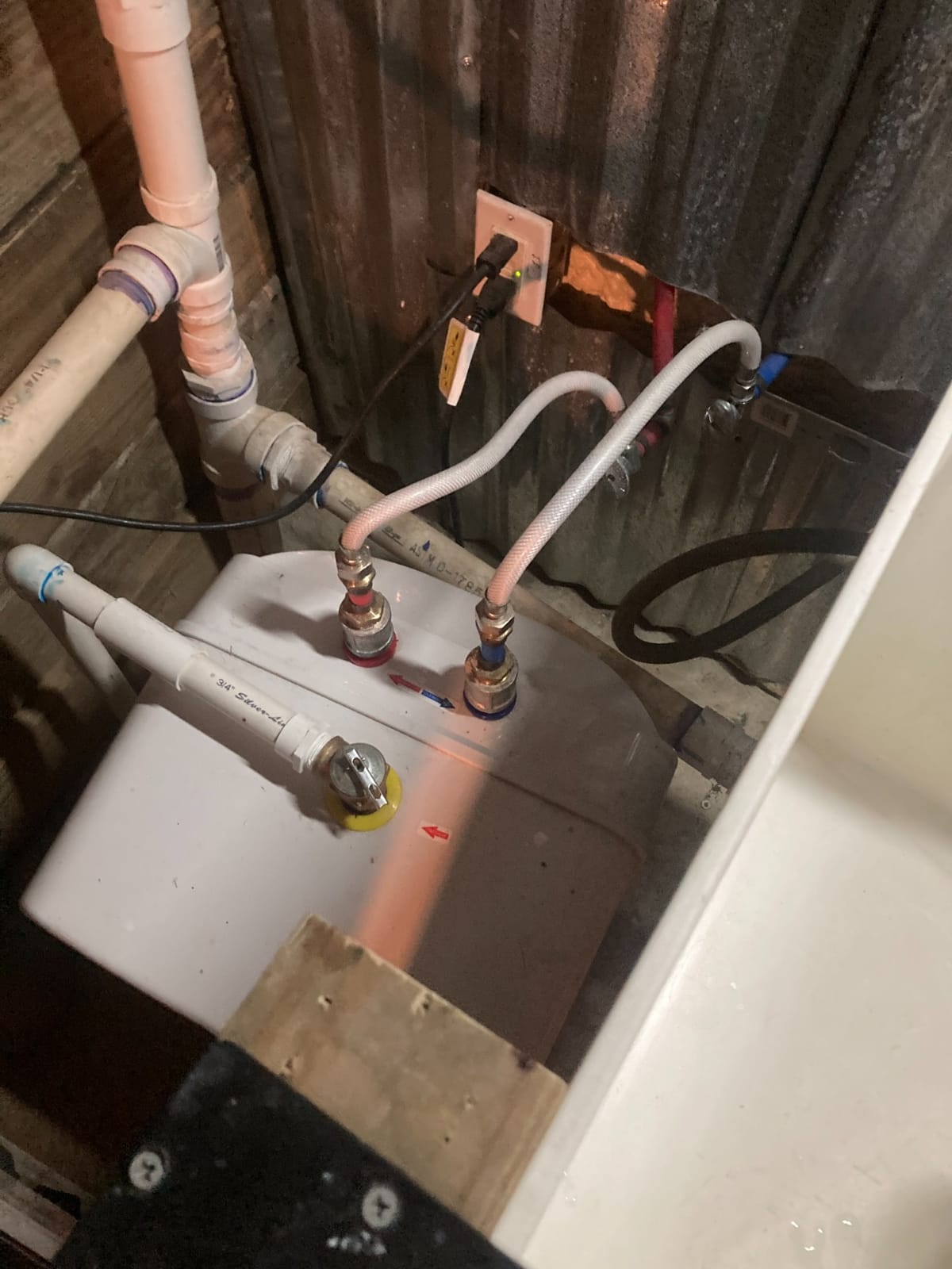 CAMPLUX Electric Mini-Tank Water Heater ME40 4.0 Gallons, Point of Use No Wait for Hot Water Under Kitchen Sink 120V 1440W, Wall or Floor Mounted, UL Listed customer photo 2