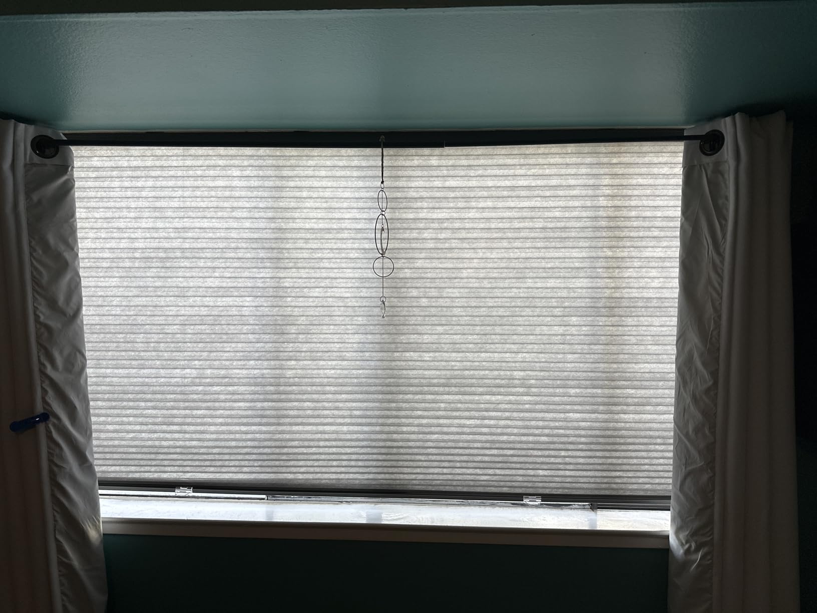 BlindsAvenue Cordless Cellular Honeycomb Shade, Light Filtering Blinds for Indoor Window, Thermal Insulation Shades for Home, Noise Reduction, White, 30