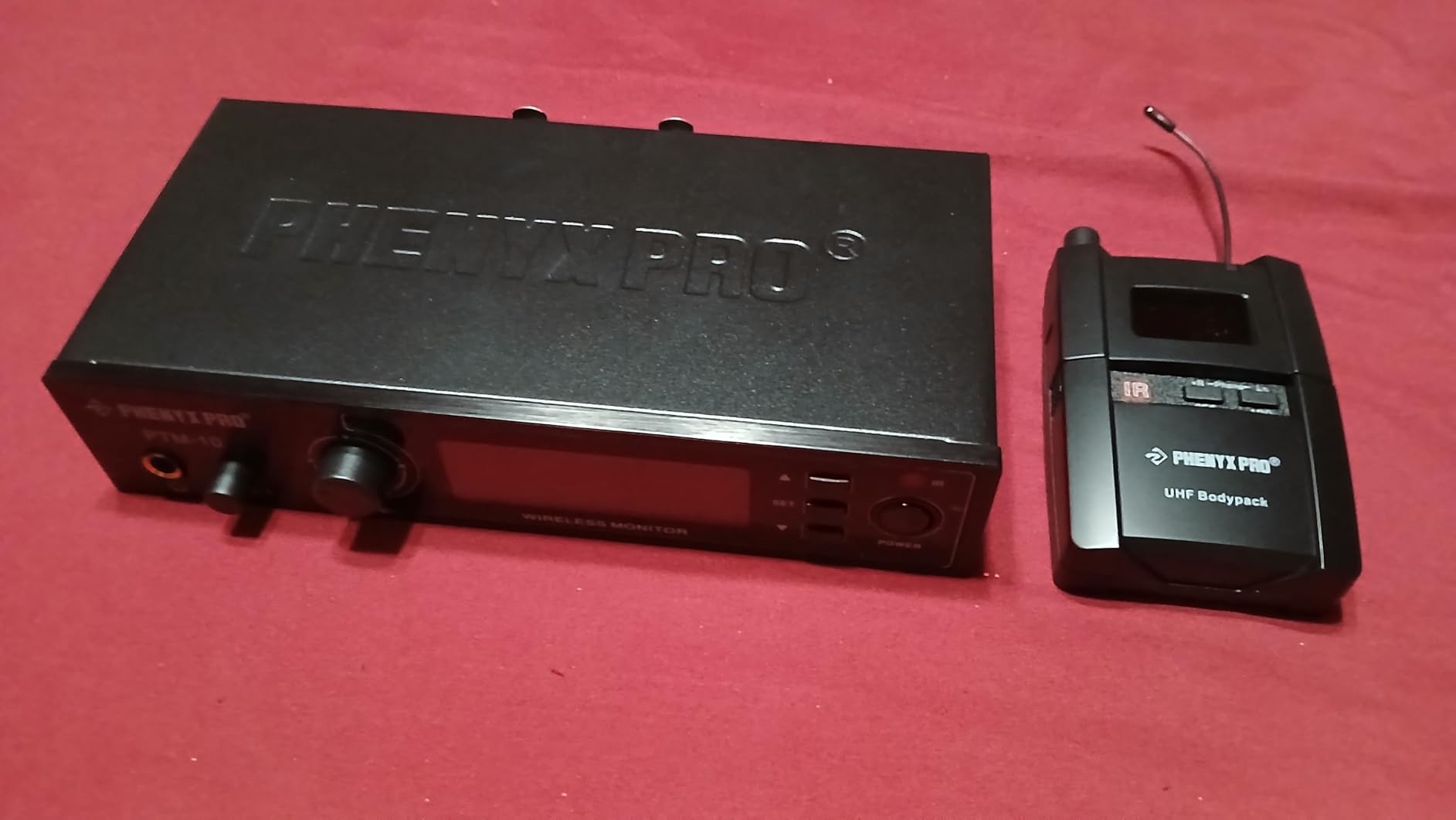 Phenyx Pro UHF Stereo Wireless in Ear Monitor System, Wireless IEM, 900MHz Band Selectable Frequency, Rack Mountable, 160 ft. Operation, Suitable for Stage, Studio, Exhibit, Lecture, Speech (PTM-10) customer photo 2