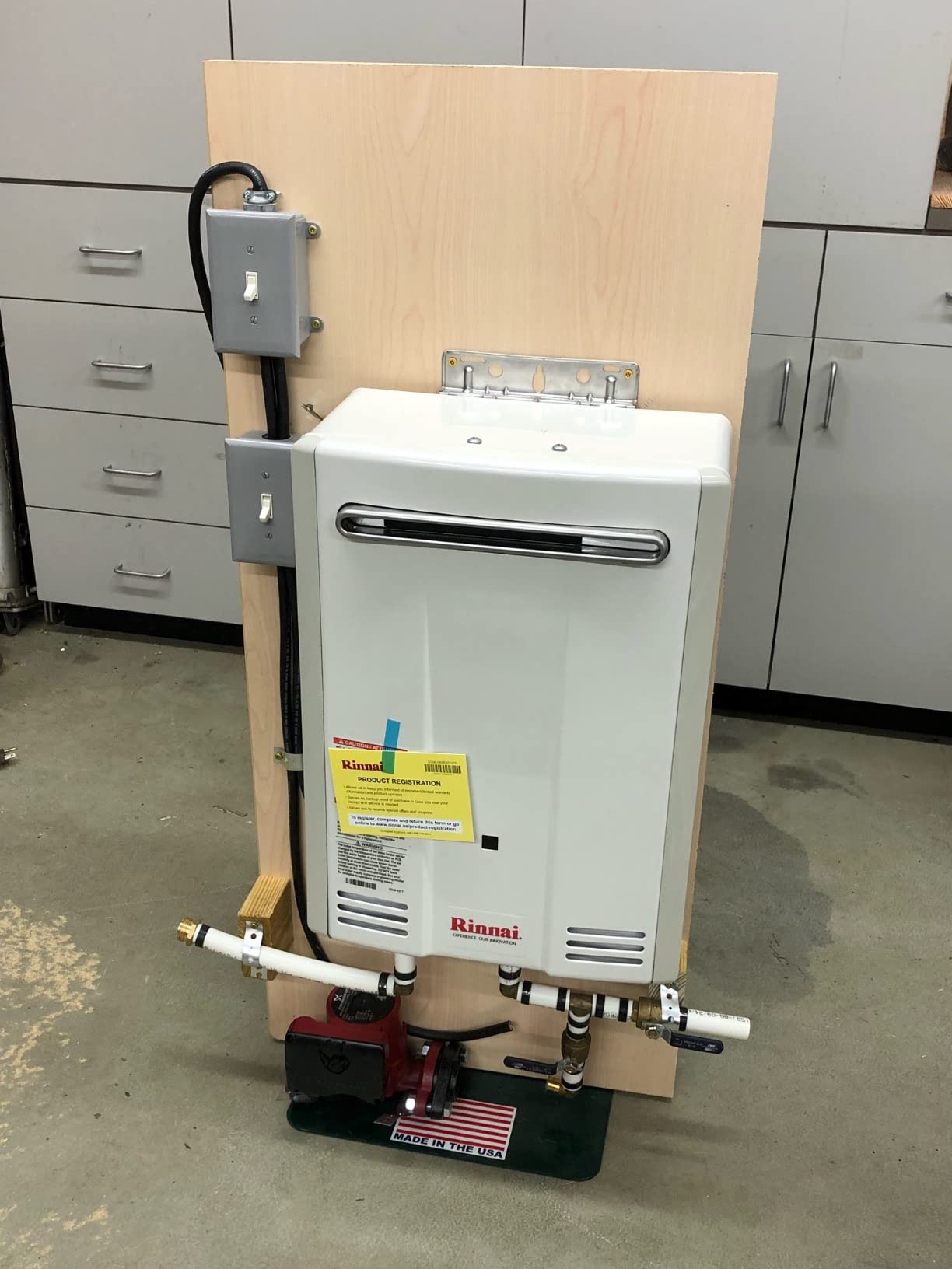 Rinnai V53DeP Propane Tankless Water Heater, 5.3 GPM, Outdoor Installation customer photo 2
