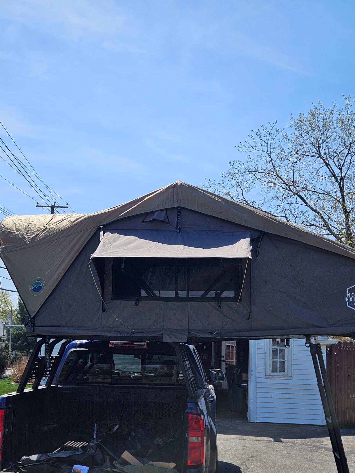 Overland Vehicle Systems HD Nomadic 3 Extended Soft Shell Roof Top Tent customer photo 2