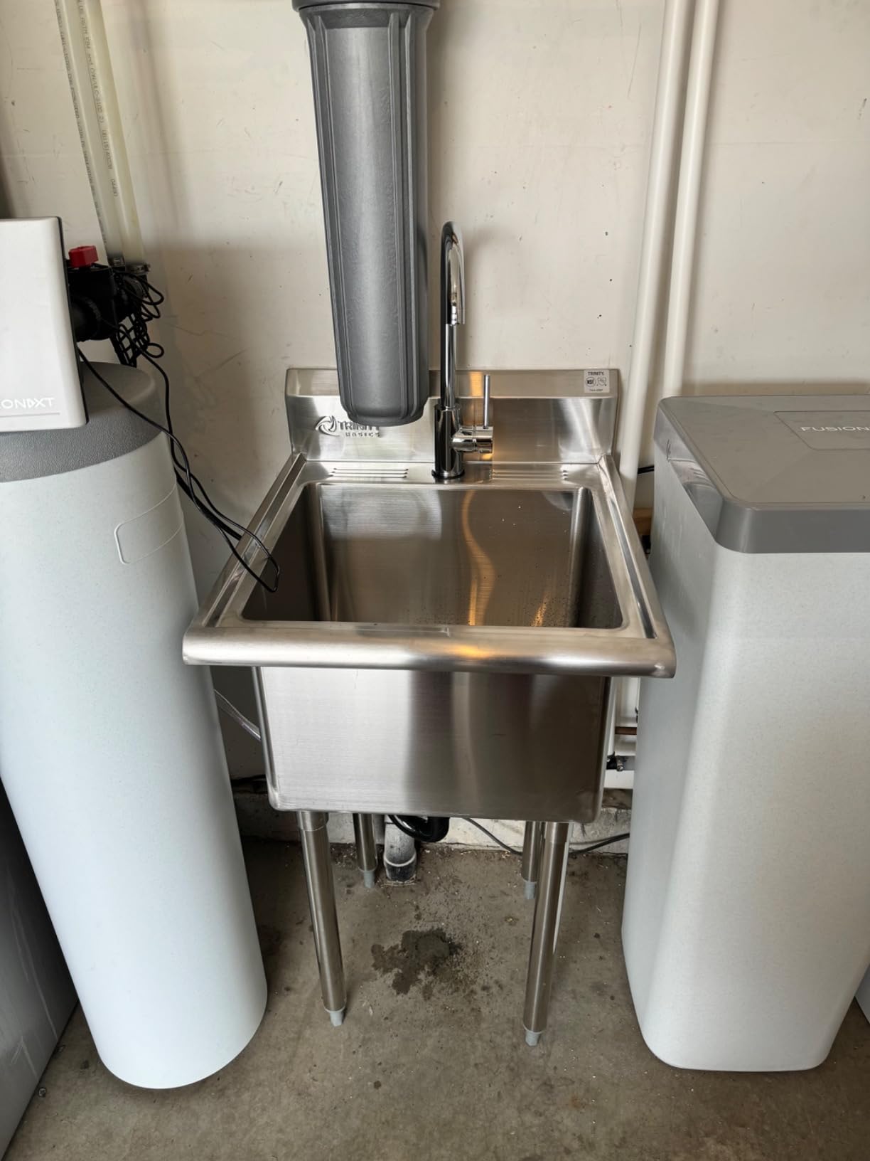 TRINITY BASICS 21.5in Freestanding Stainless Steel Utility Sink, NSF Sink For Laundry Room, Garage, Shop, Kitchen Prep, Food Truck, Dog Wash, with Hot/Cold Pullout Chrome Faucet, 21.5