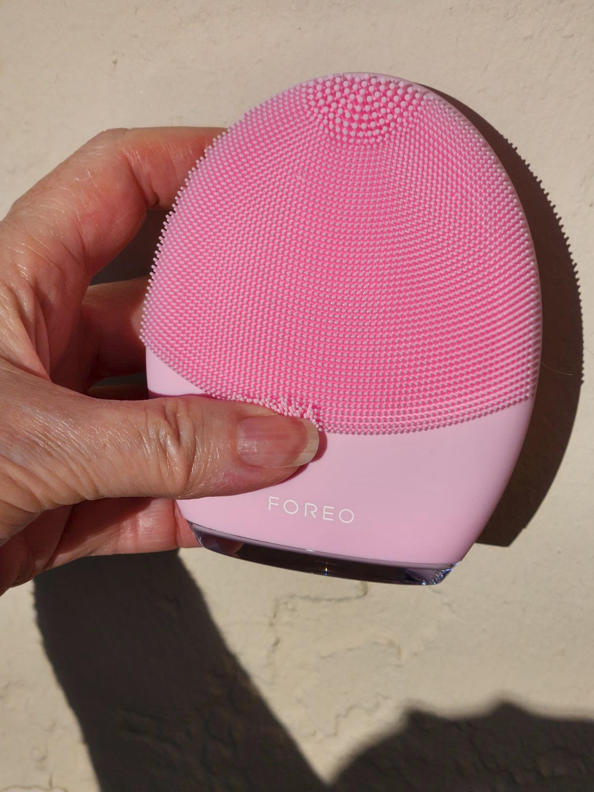 FOREO LUNA 3 Facial Cleansing Brush | Combination Skin | Anti Aging Face Massager | Enhances Absorption of Facial Skin Care Products customer photo 2