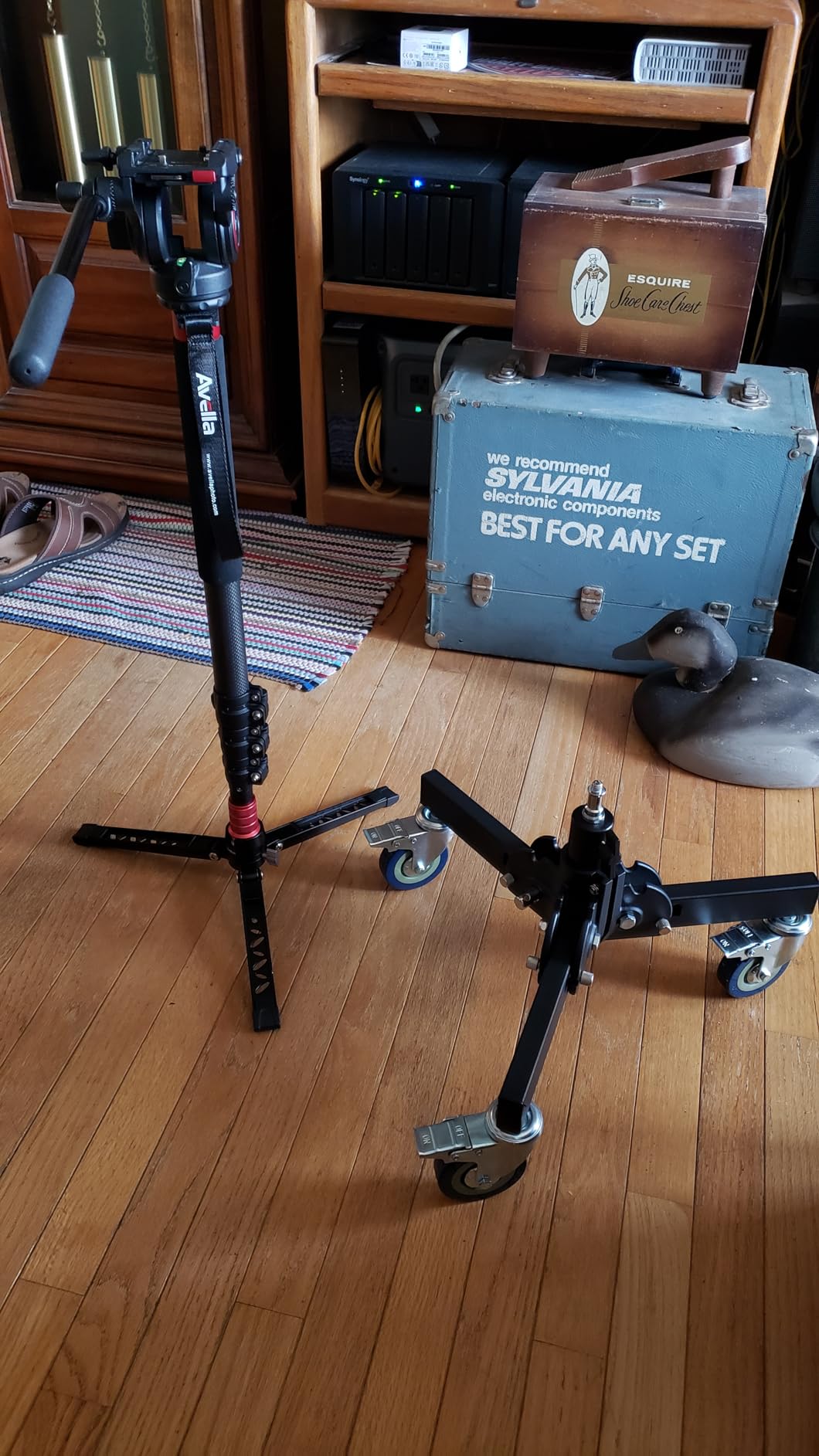 Avella CD324 Carbon Fiber Video Monopod Kit | Fluid Head, Removable Feet, 71 Inch, Max Load 13.2 LB, Canon Nikon Sony Olympus Panasonic DSLR customer photo 1