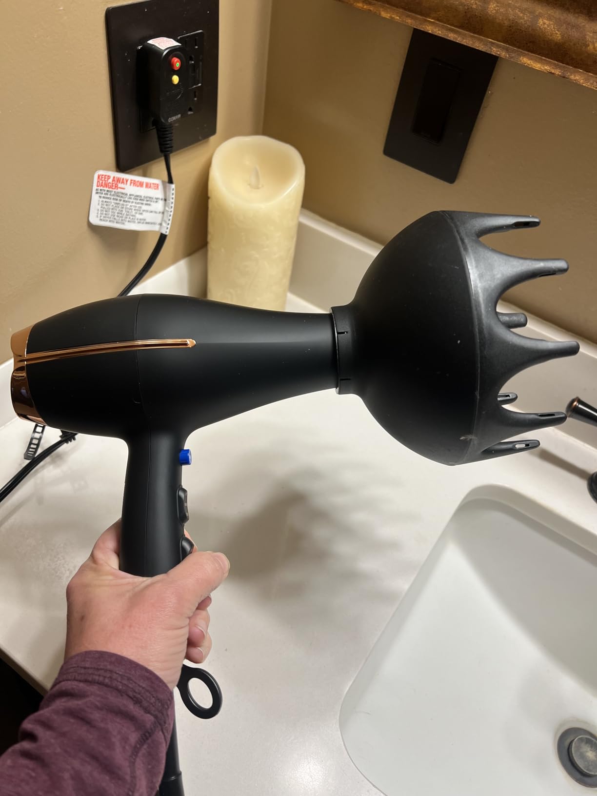 Conair InfinitiPRO AC Motor Pro Hair Dryer | Professional Ionic Ceramic Blow Dryer for Faster, Frizz-Free Drying on All Hair Types, Black, 650AMZL customer photo 1