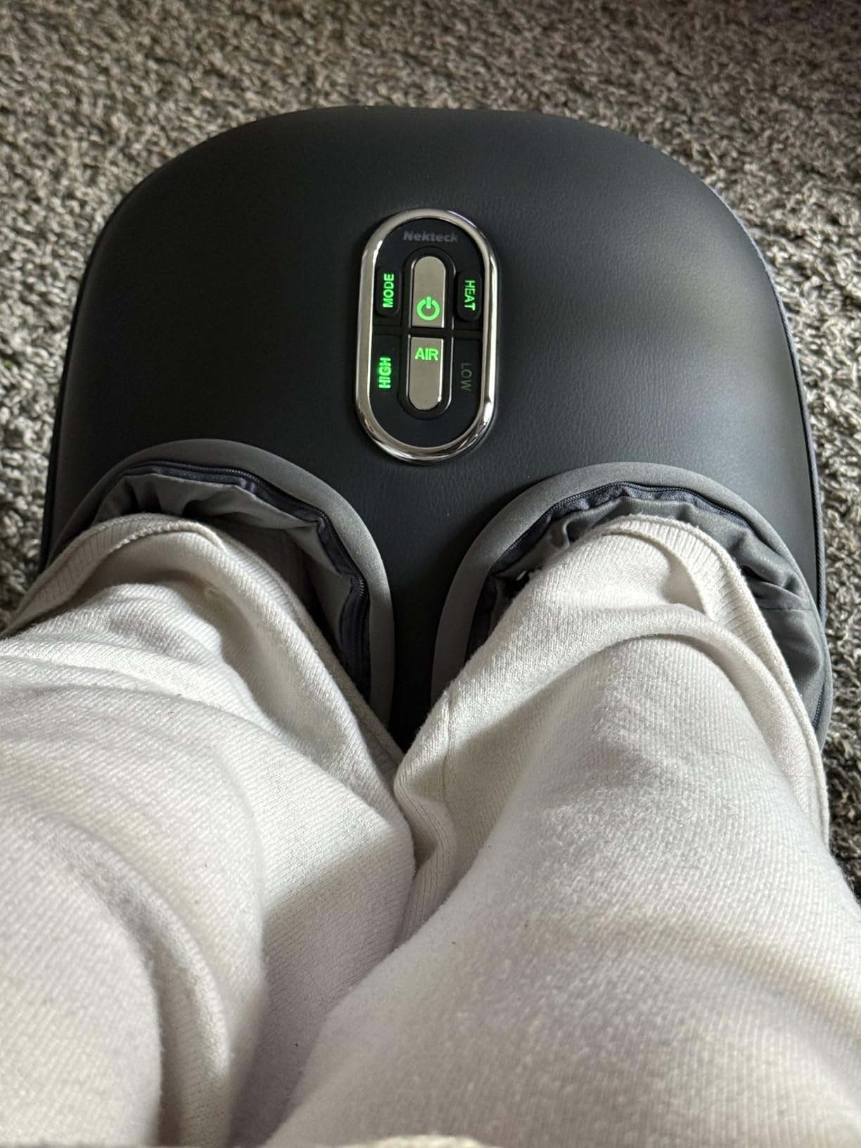 Nekteck Shiatsu Foot Massager with Heat [2026 Upgraded], 3 Modes Deep Kneading Therapy Air Compression, Feet Massage for Plantar Fasciitis, Relaxation Gifts for Men Women Mom Dad Birthday customer photo 2