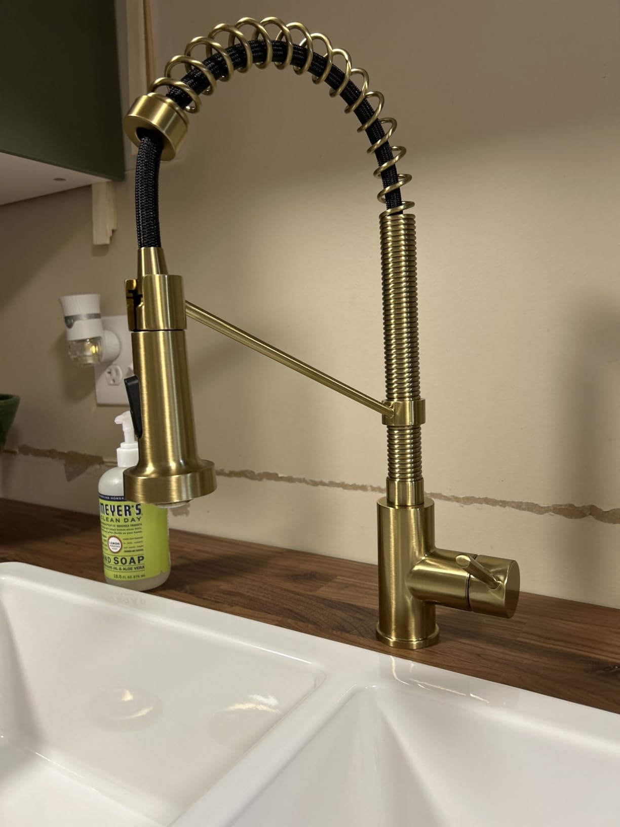 KRAUS Spot Free Stainless Steel Pull Down Kitchen Faucet KPF-1610SFS customer photo 1