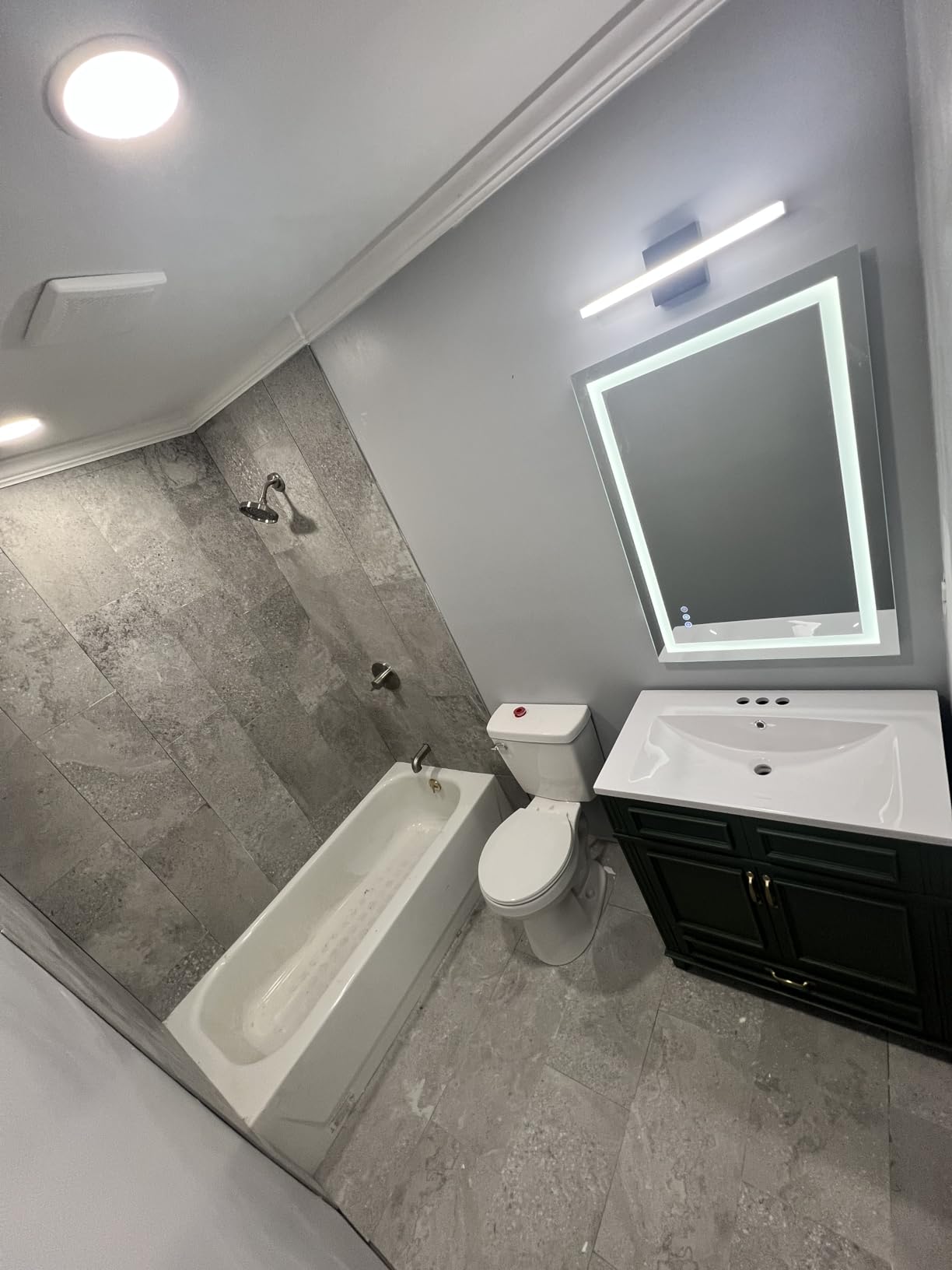 Combuh Black Bathroom Light Fixtures Over Mirror Lighting Gentle, 9W 16 Inch Modern LED Small Vanity Lamp Bar customer photo 1