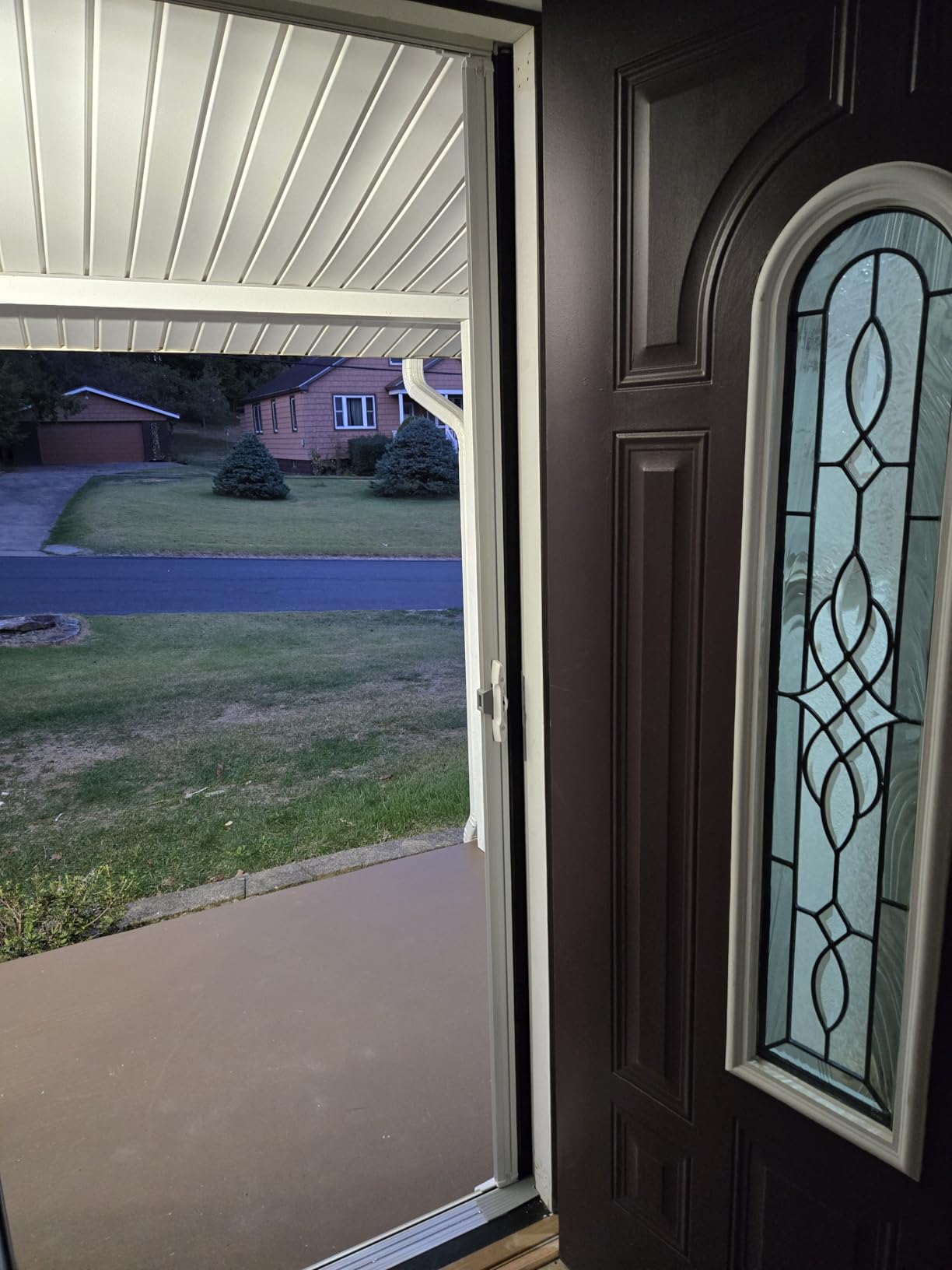 LARSON Brisa Brown Retractable Screen Door EZ-Glide 32-36 in Wide customer photo 2