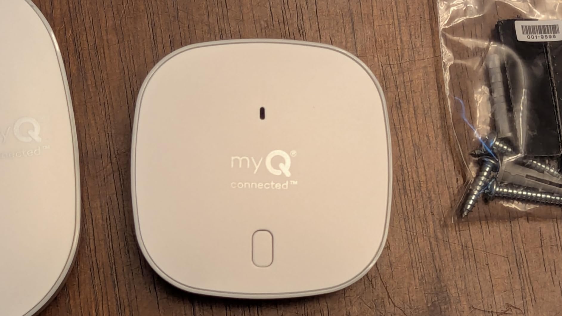 CHAMBERLAIN Smart Garage Control - Wireless Garage Hub and Sensor with Wifi & Bluetooth - Smartphone Controlled, myQ-G0401-ES customer photo 1