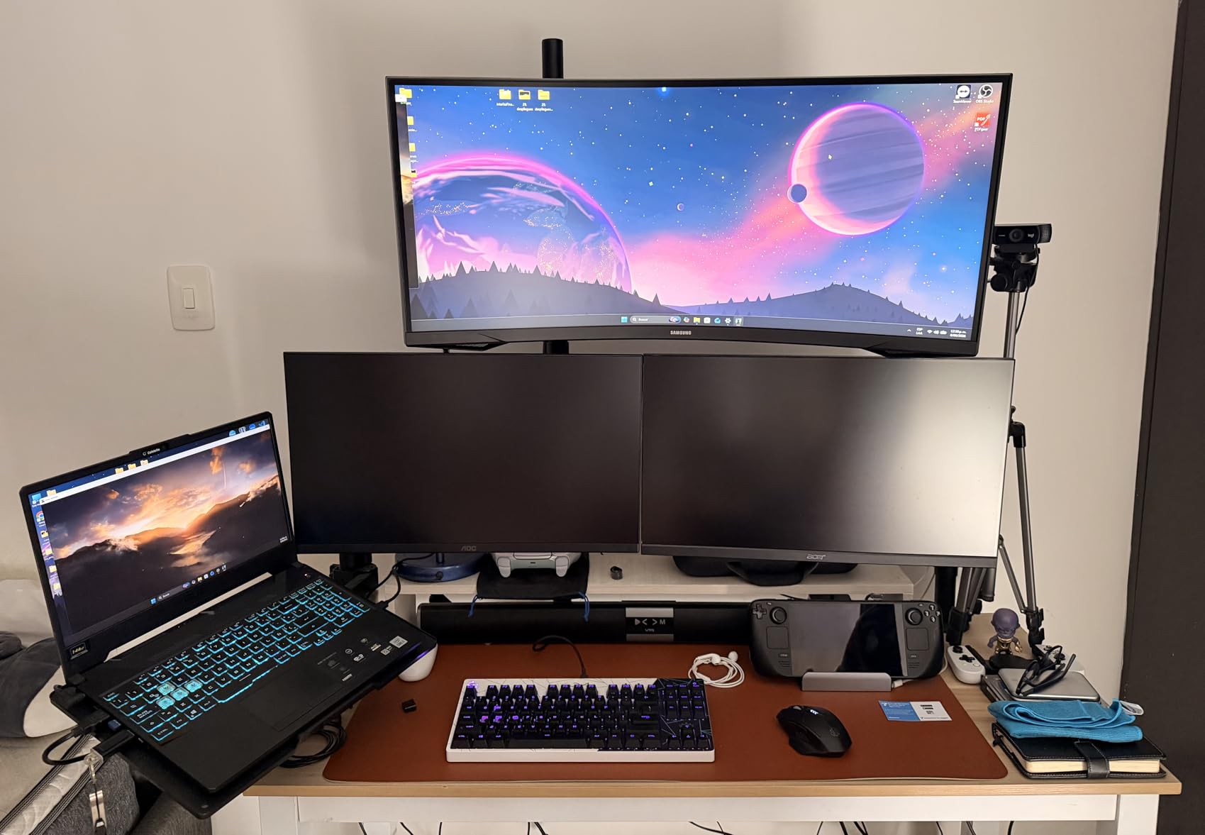 Samsung 34' Odyssey G5 Ultra-Wide Gaming Monitor with 1000R Curved Screen, 165Hz, 1ms, FreeSync Premium, WQHD (LC34G55TWWNXZA) customer photo 1