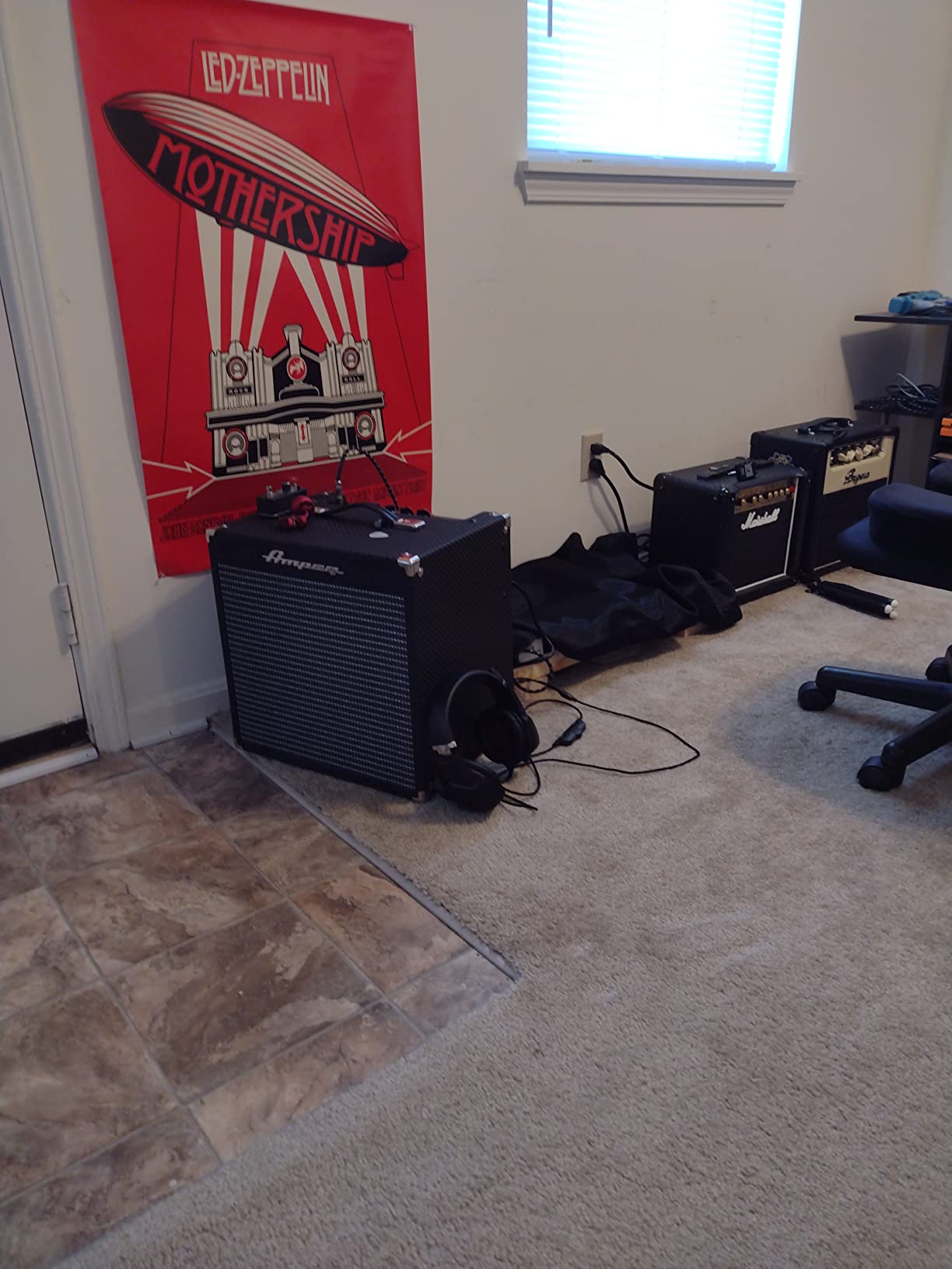 Ampeg Rocket Bass RB112 Bass Combo 1x12 100 Watts customer photo 2