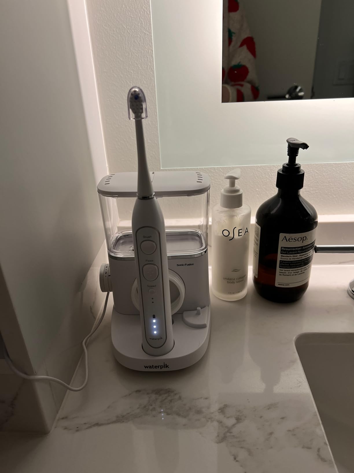 Waterpik Sonic-Fusion 2.0 Professional Flossing Electric Toothbrush with Water Flosser Combo Two In One, For Daily Gum Care and Cleaning Teeth, Braces, Implants, White SF-04CD010-1, Packaging May Vary customer photo 1