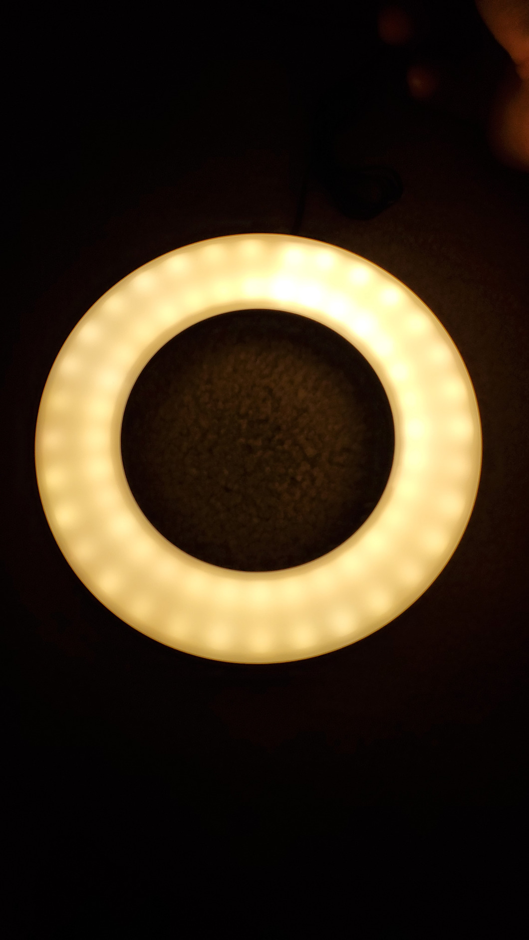 Video Conference Lighting Kit, Ring Light Clip on Laptop Monitor with 5 Dimmable Color & 5 Brightness Level for Webcam Lighting/Zoom Lighting/Remote Working/Self Broadcasting and Live Streaming, etc. customer photo 1