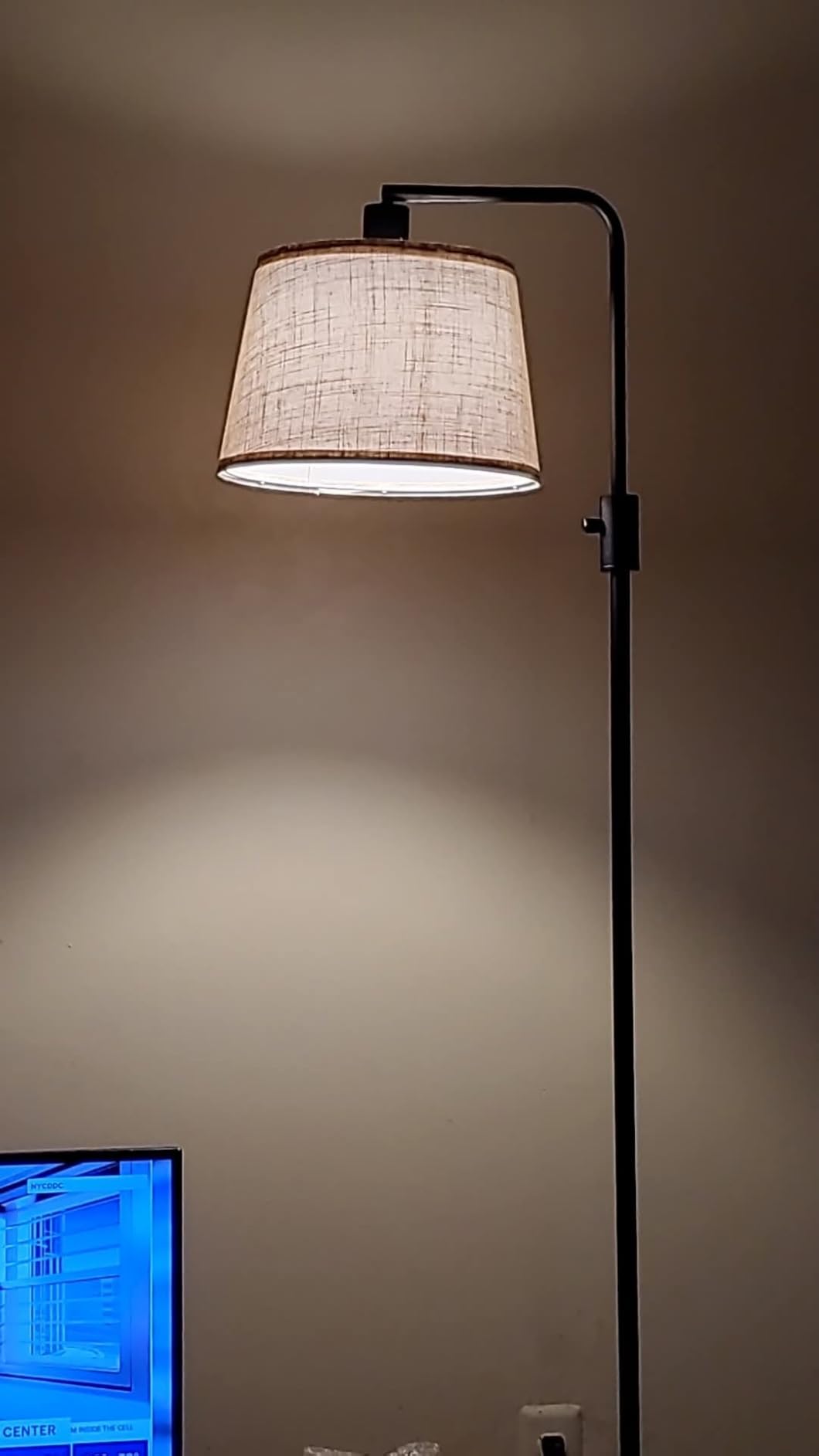 Nintiue [Upgraded] Dimmable Floor Lamp, 1000 Lumens LED Bulb Included, Arc Floor Lamps for Living Room Modern Standing Lamp with Linen Shade, Tall Lamp for Bedroom Office Reading Dining Room - Black customer photo 2
