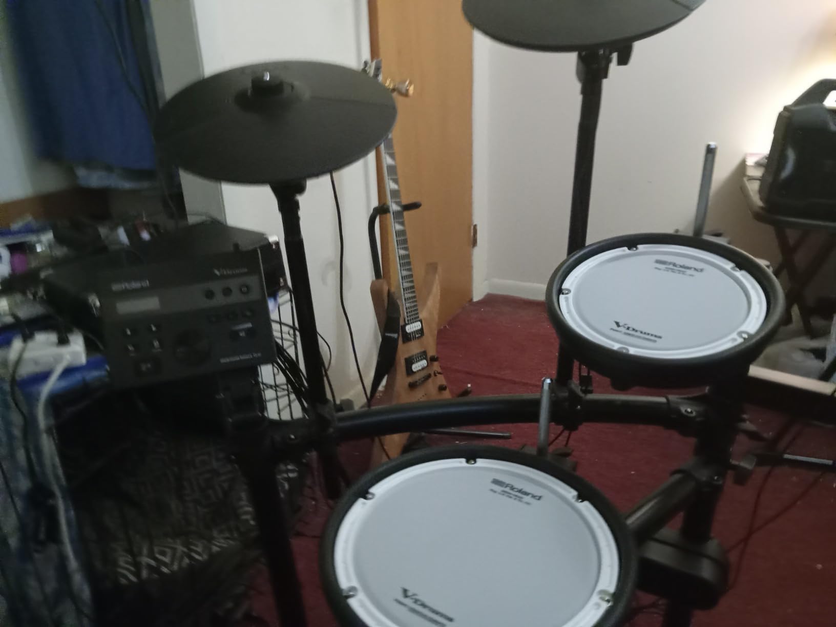 Roland TD-07DMK Electronic V-Drums Kit - Legendary Double-Ply All Mesh Head kit with superior expression and playability - Bluetooth Audio & MIDI - 40 FREE Melodics Lessons customer photo 1