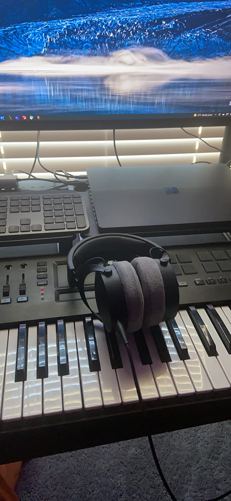 beyerdynamic DT 700 PRO X Closed-Back Studio Headphones with Stellar.45 Driver customer photo 1