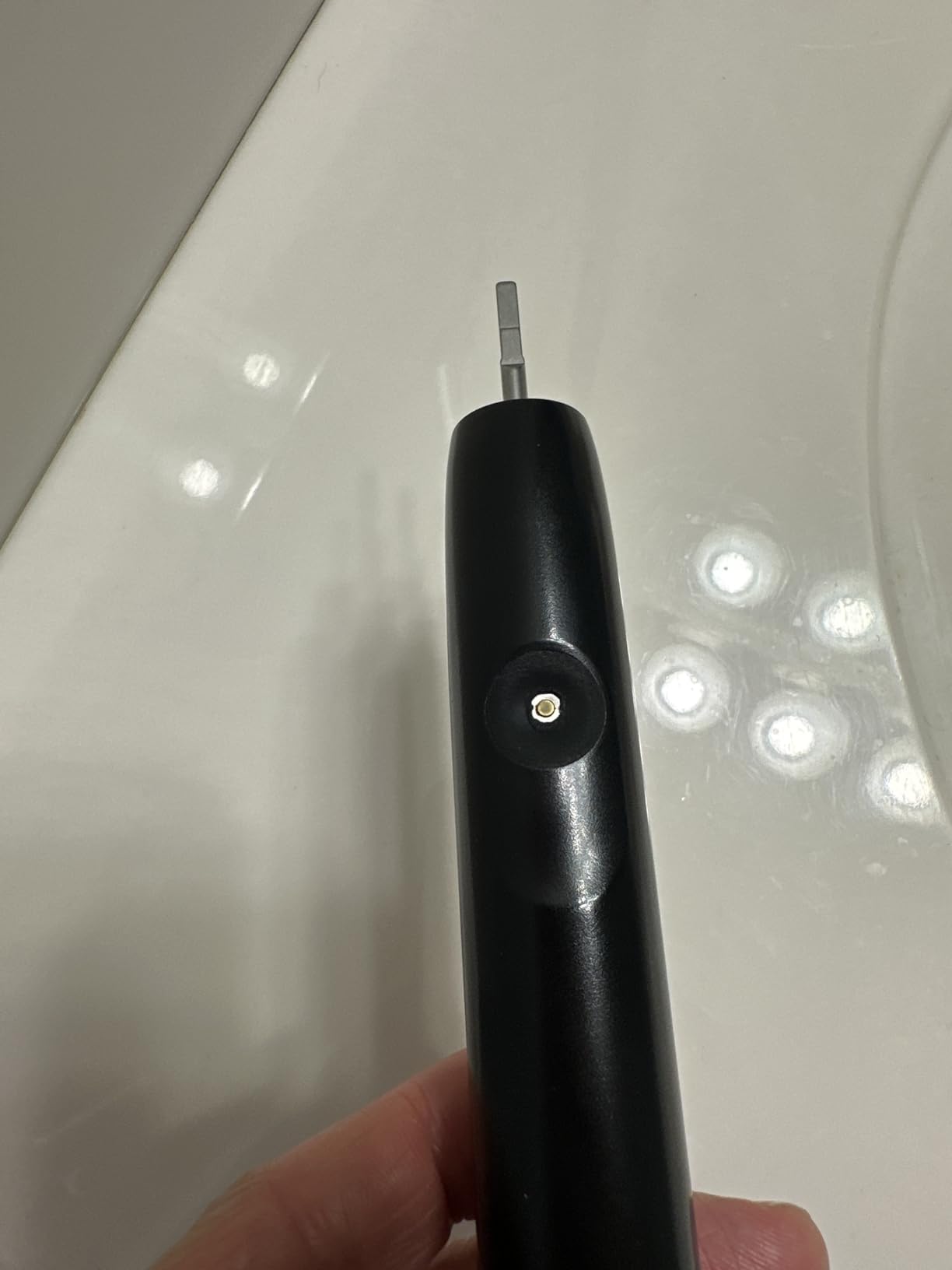 Philips Sonicare 4100 Rechargeable Electric Toothbrush, 1 Brush Head, Black | 700% More Plaque Removal, Pressure Sensor, 2 Brush Settings, 2-Minute Guided Timer, 14-Day Battery, HX3681/24 customer photo 2