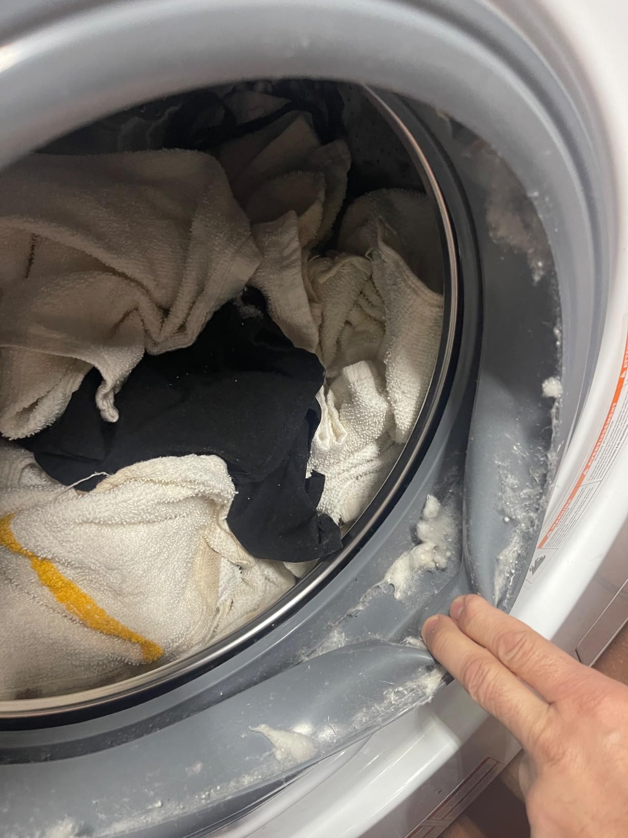 KoolMore 2-in-1 Front Load Washer and Dryer Combo, 2.7 Cu. Ft., for Apartment, Dorm, RV, 16 Wash and 4 Dry Cycles, Compact Space Saver [White] [120V] (FLC-3CWH) customer photo 1