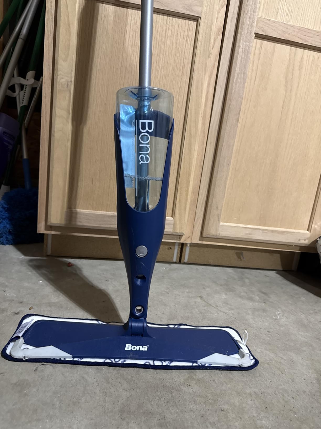 Bona Hardwood Floor Premium Spray Mop - Includes Wood Floor Cleaning Concentrate and Microfiber Cleaning Pad customer photo 2