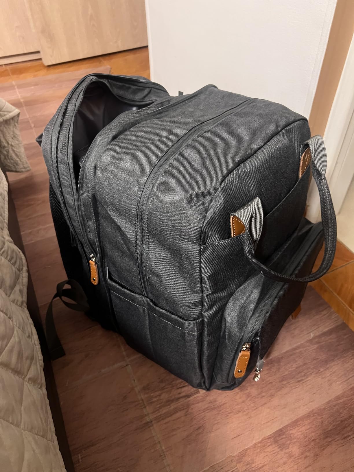 Qualyphant Extra Large Diaper Bag Backpack for 2 Kids Expandable 26-36L customer photo 1