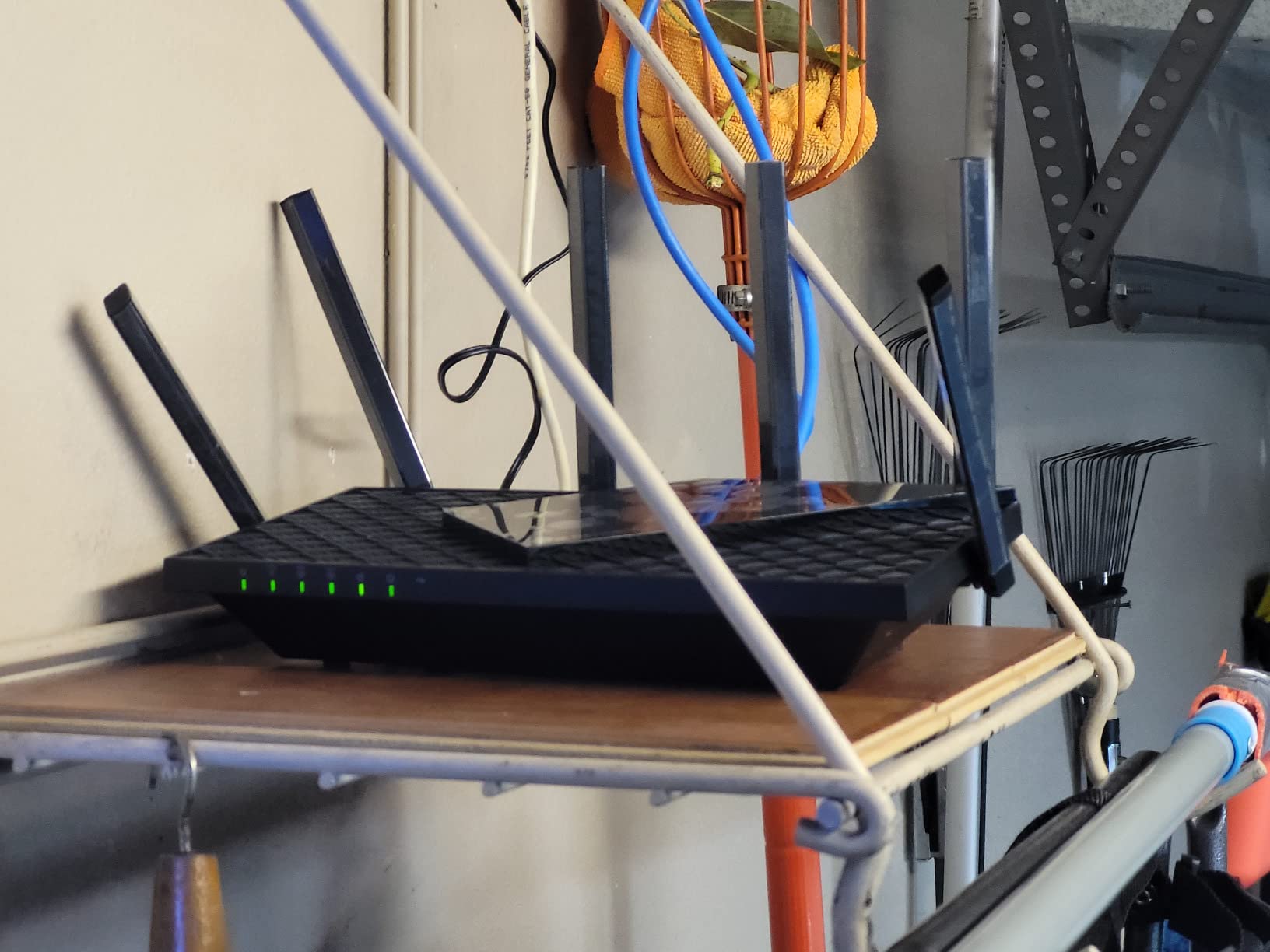 TP-Link AXE5400 Tri-Band WiFi 6E Router, 2025 PCMag Editors' Choice customer photo 2