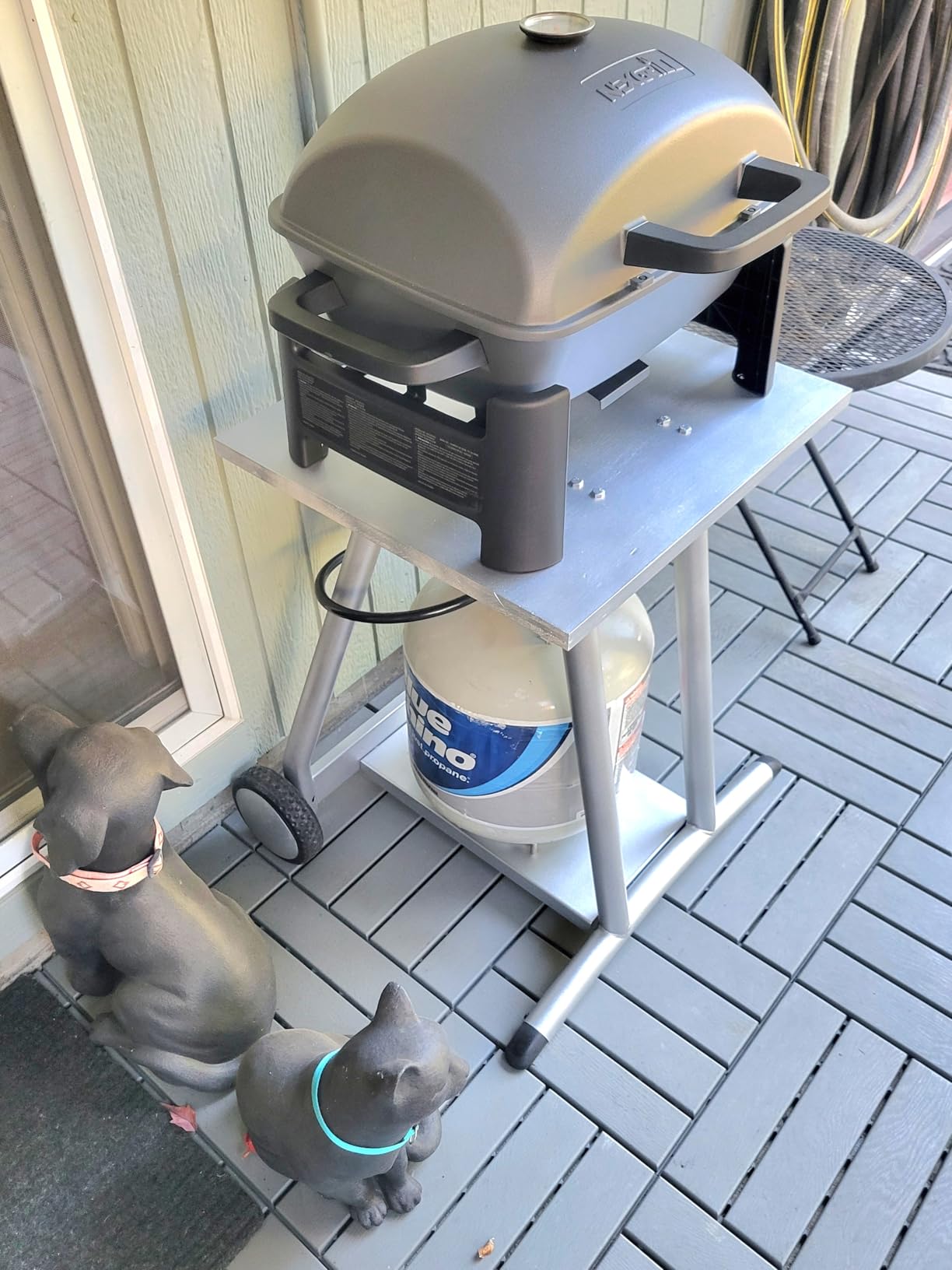 Nexgrill 1-Burner Portable Propane Gas Grill with Lid, Piezo Ignition, 10,000 BTUs, 183 SQ In, Compact Tabletop Grill customer photo 1