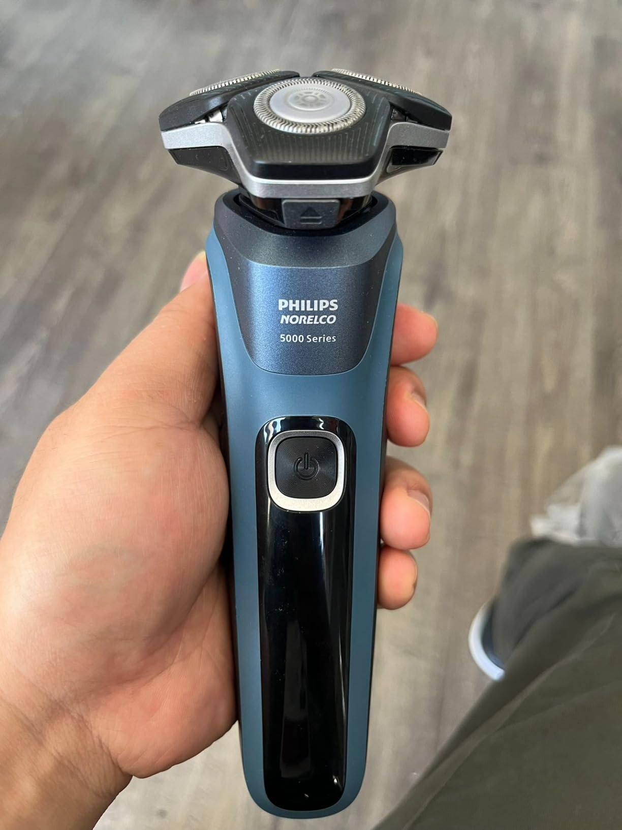 Philips Norelco 5400 Electric Shaver, Storm Blue | 45 Self Sharpening SteelPrecision Blades, 360° Flexible Heads, SenseIQ Technology, LED Display, Pop-up Trimmer, S5880/81 customer photo 2