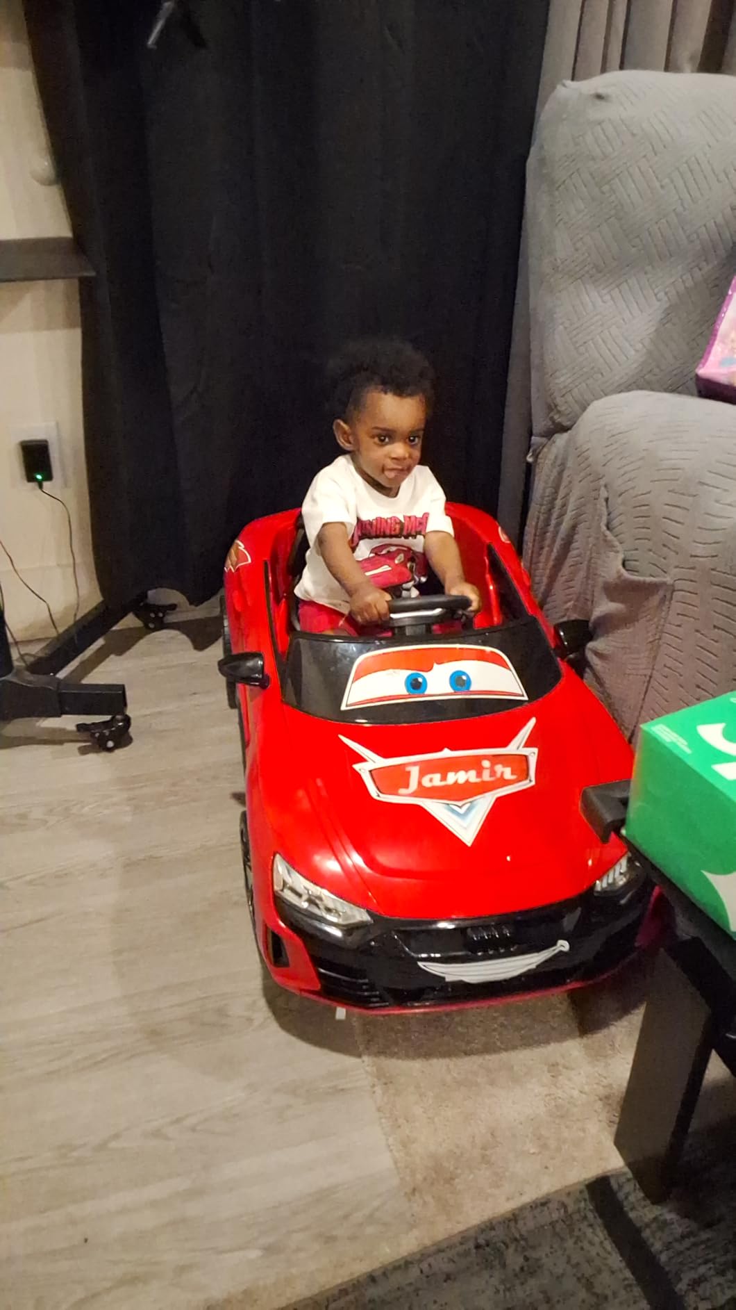 Aosom Licensed Audi RS e-tron GT 12V Ride On Car Truck for Kids Red | Electric Car Ride On Vehicle, w/Parent Remote Control, Music, Lights, for Toddlers customer photo 1