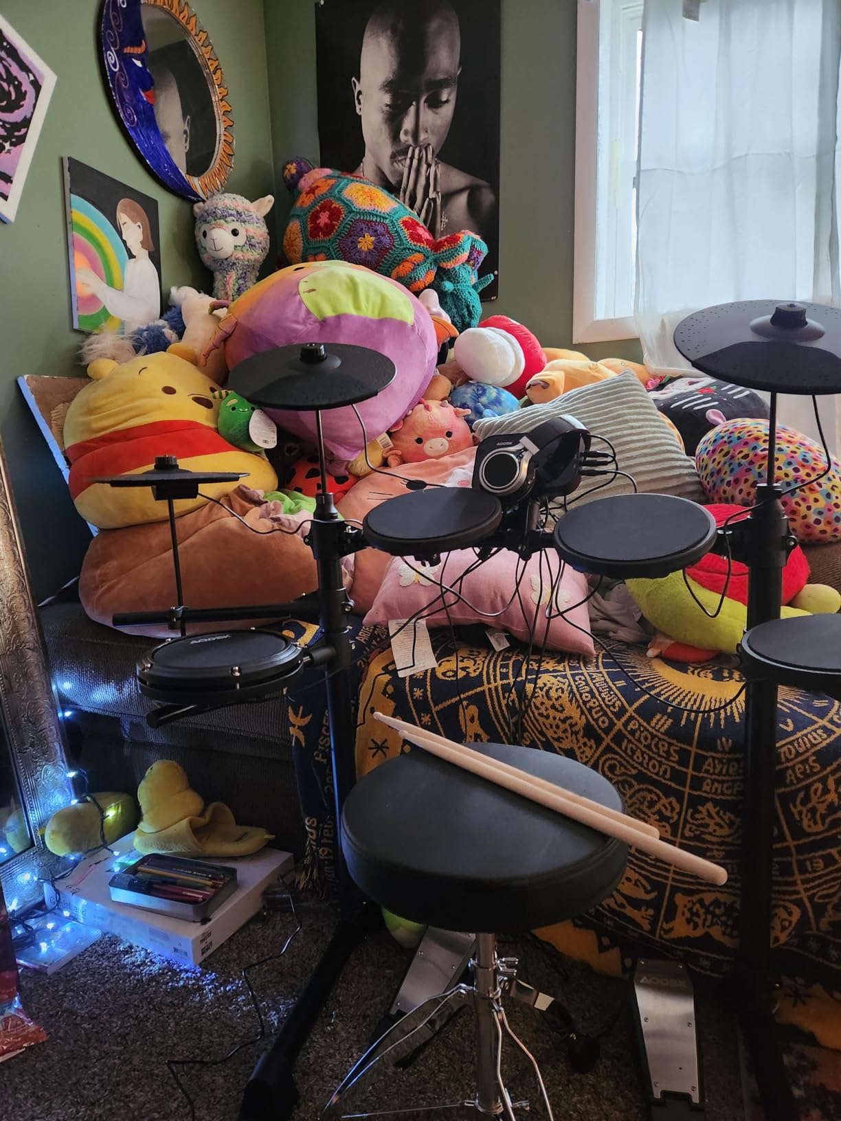 AODSK Electric Drum Set for Beginner with 150 Sounds, 4 Quiet Drum Pads, 2 Pedal, Throne, Sticks, Electronic Drum with Headphone, AED-400 customer photo 1