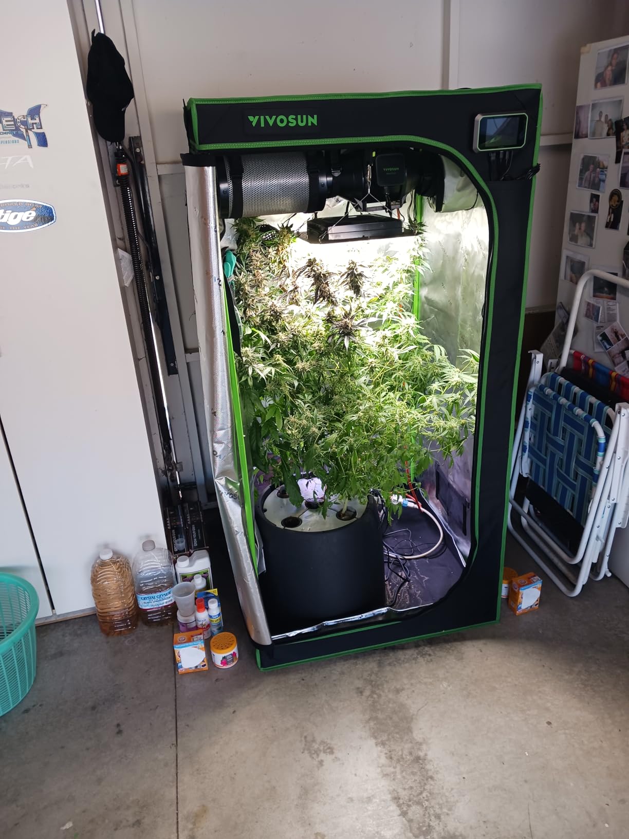 VIVOSUN Smart Grow Tent Kit 4x4, 4-Plant WiFi-Integrated Grow System | including 400W Full Spectrum LED Grow Light, Automatic Control GrowHub E42A+, Efficient Ventilation System customer photo 2