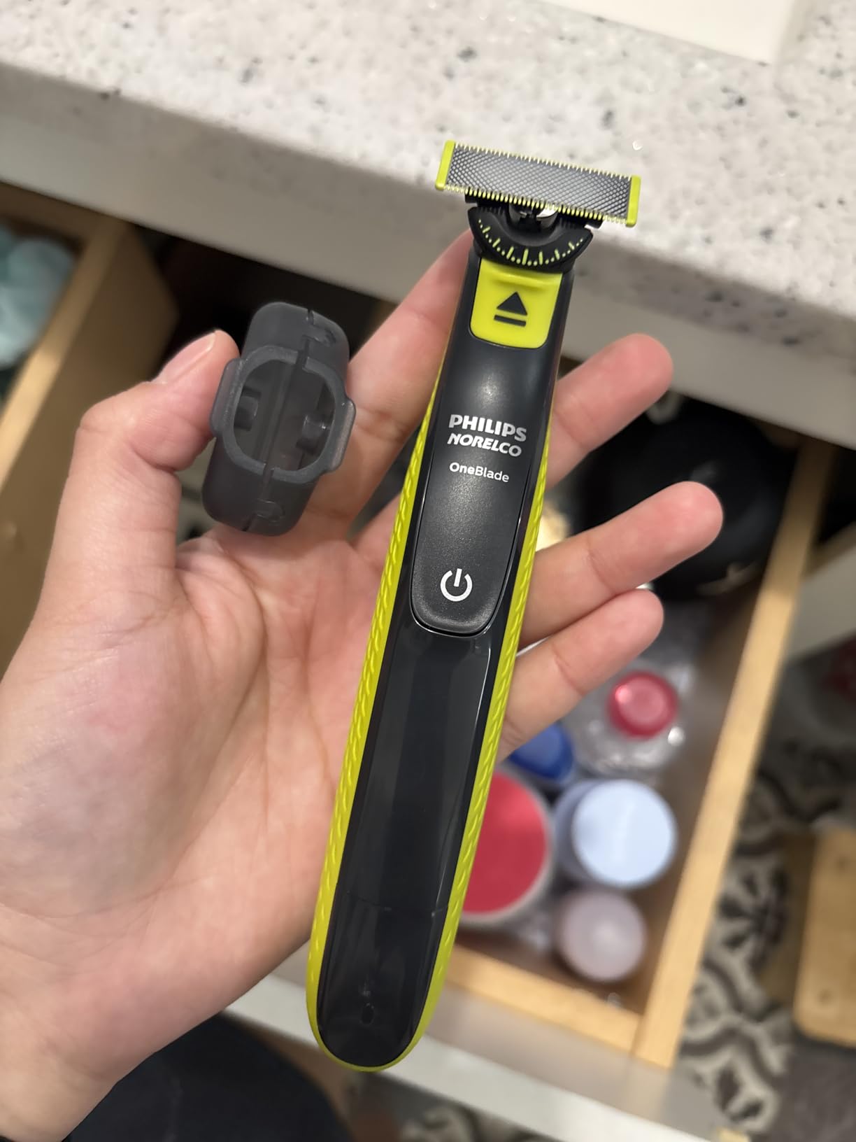 Norelco Philips OneBlade 360 Hybrid Face Trimmer and Shaver, 5 Length Comb | 360 Blade Technology, 100% Showerproof, Stainless Steel Blade Lasts up to 4 months, 45-Min Runtime, QP2724/90 customer photo 2