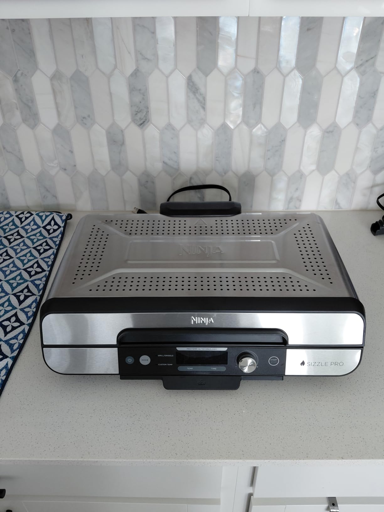 Ninja Sizzle Indoor Grill & Griddle, 14