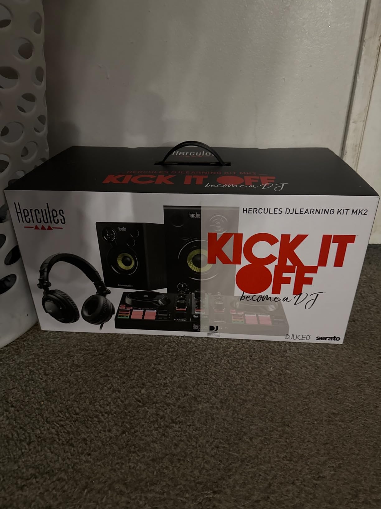 Hercules DJLearning Kit MK II, DJ Controller with Speakers and Headphones, Beginner DJ Set with Jog Wheels, 2 Deck DJ Mixer Controller, Portable DJ Equipment for Beginners customer photo 1