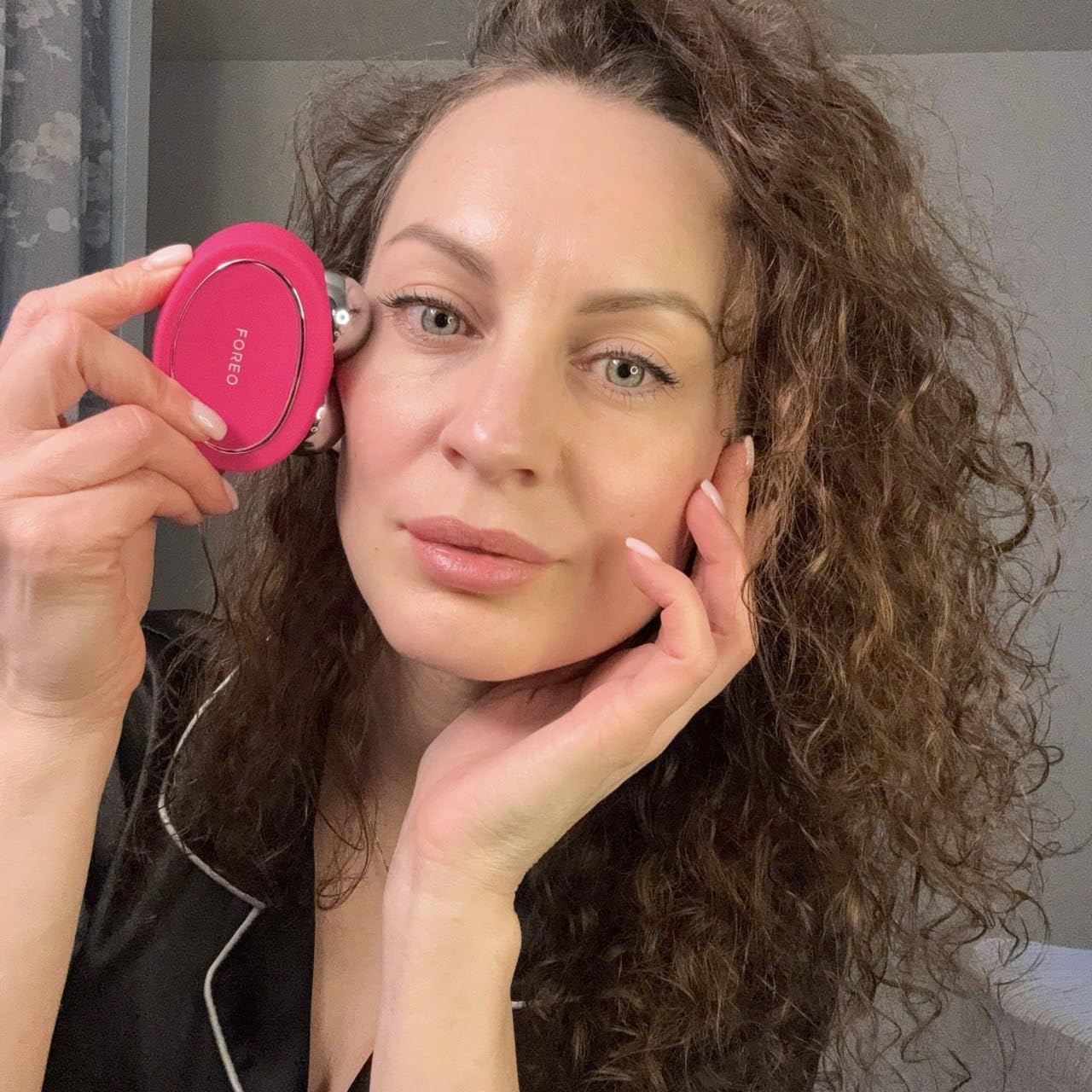 FOREO Bear 2 Advanced Lifting Toning Microcurrent Facial Device - Face Sculpting Tool - Firm & Contour - Non-Invasive - Increases Skin Care Absorption - Evergreen customer photo 2
