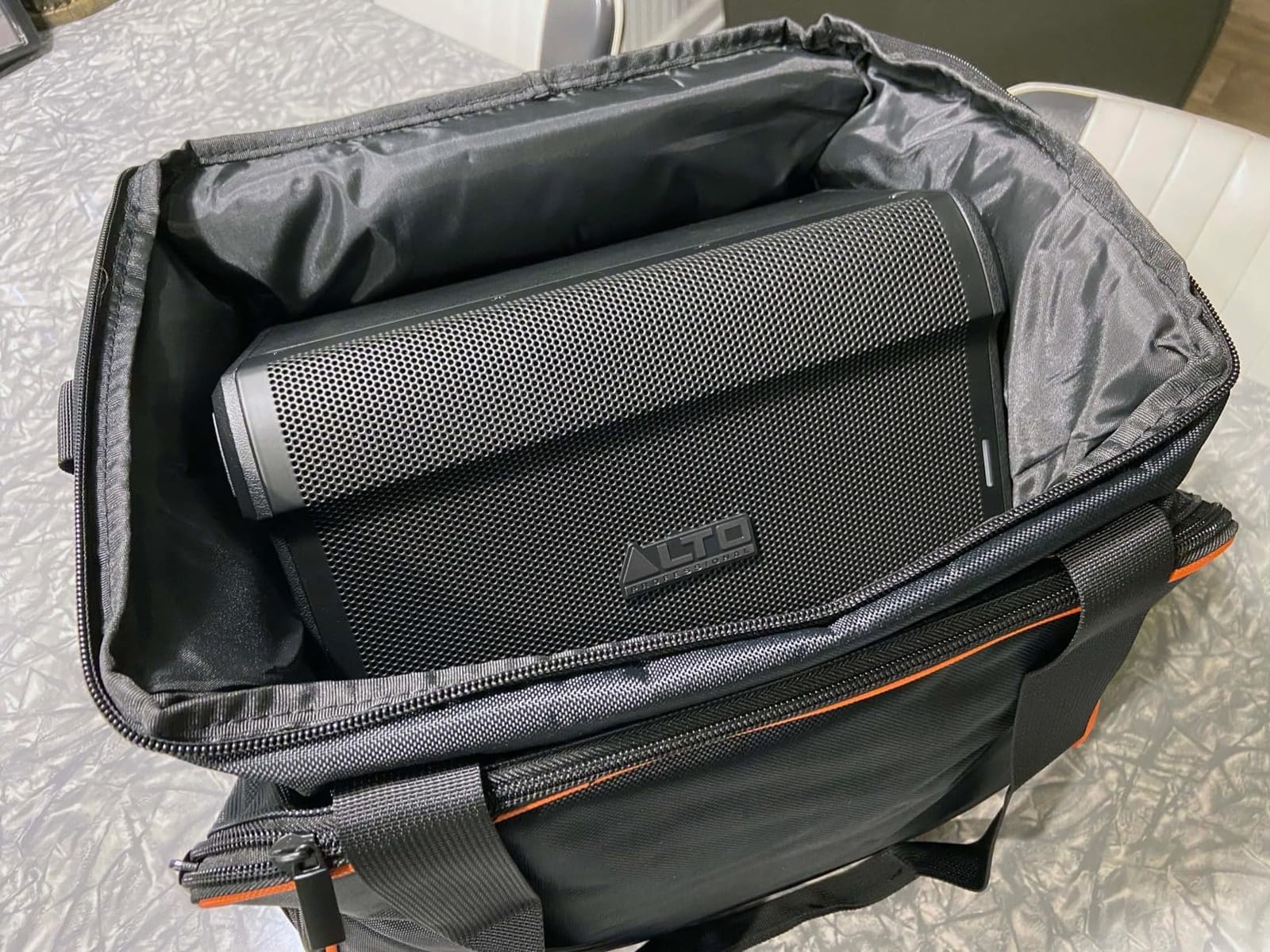 ALTO BUSKER 200W Portable PA Speaker System | Rechargeable Battery, Bluetooth, 3-Channel Mixer, Alesis FX, App Control, and USB Charging customer photo 2