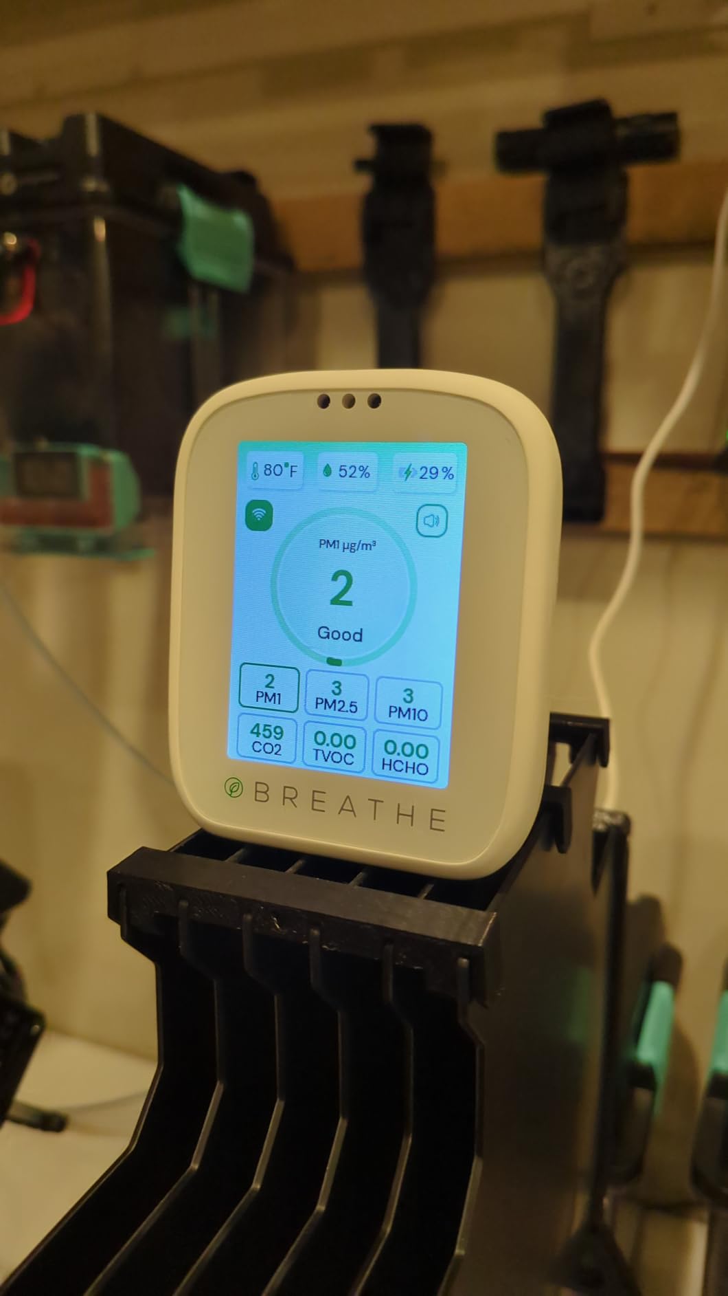BREATHE Airmonitor Plus Indoor Air Quality Monitor with CO2, PM & App | Professional-Grade NDIR Sensor, PM1, PM10, TVOC, Formaldehyde, Smart Alerts, 90-Day History, CSV Export customer photo 2