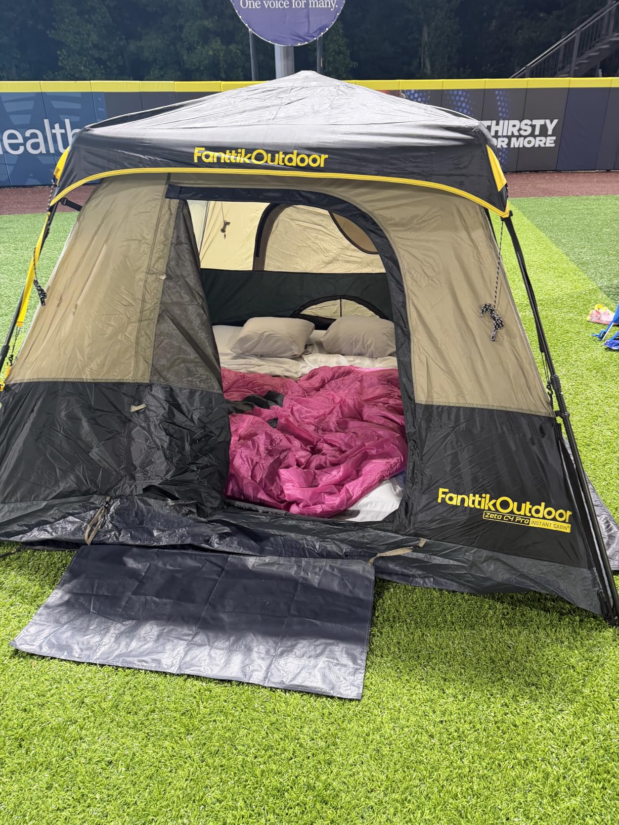 FanttikOutdoor 4/6/8/10 Person Instant Tent for Camping Setup in 60s customer photo 1