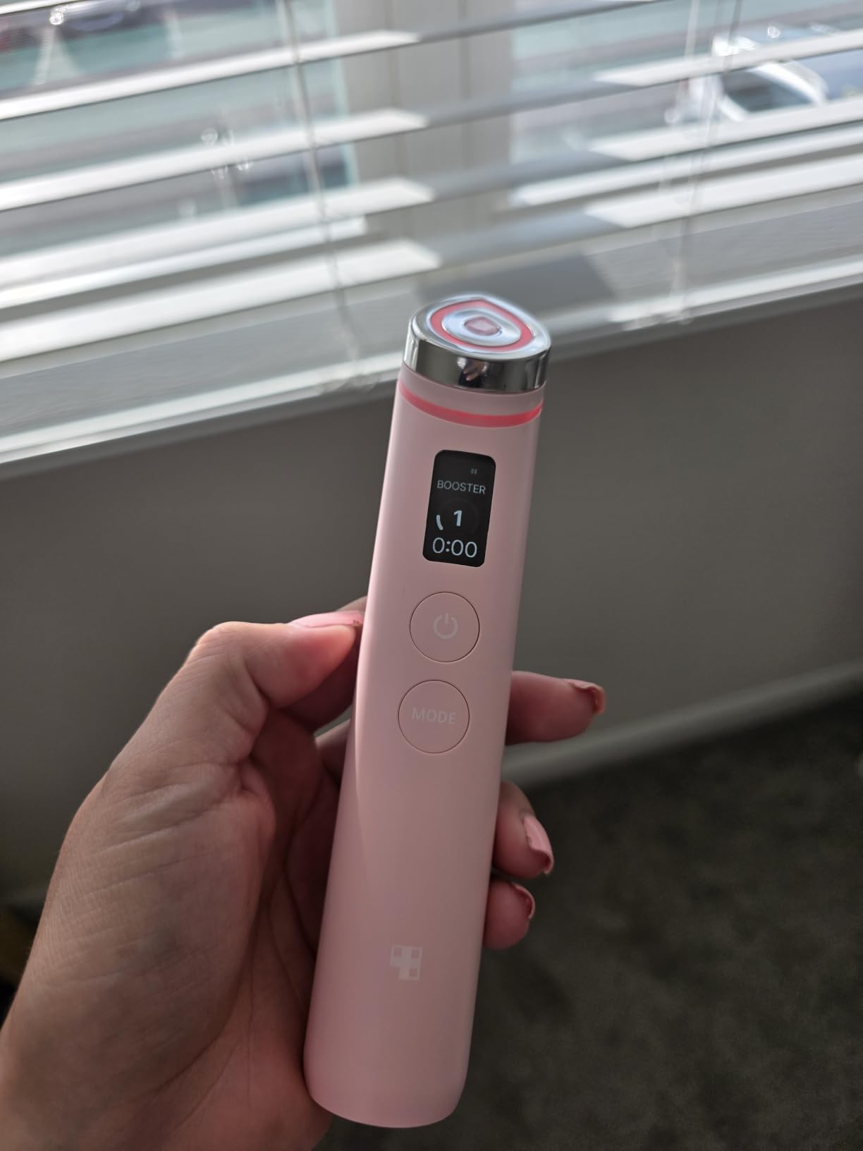 medicube Booster Pro | 6-in-1 Real Glass Glow Beauty Massager | for Clear, Radiant, Firmer-Looking Skin | Korean Skin Care | Black customer photo 1