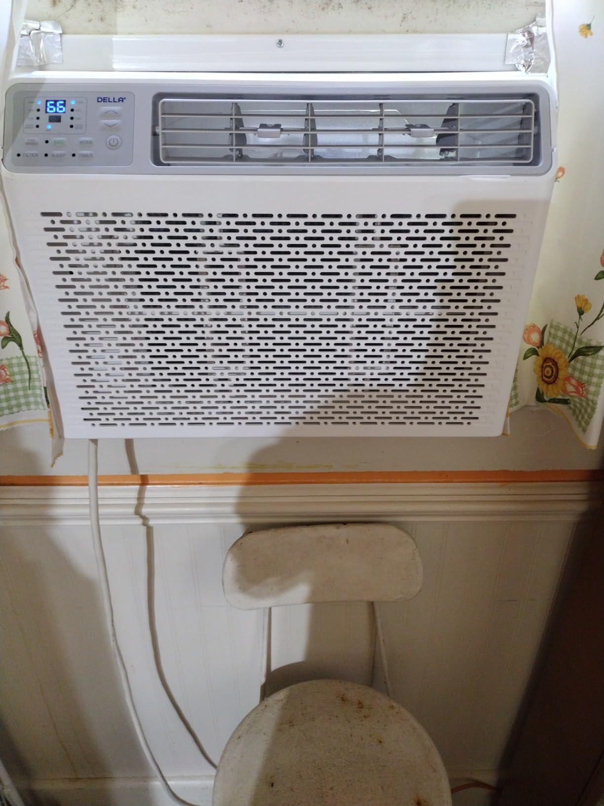 DELLA 14,000 BTU Window Air Conditioner, Work with Alexa, Cools Up to 700 Sq. Ft., GEO Location, Remote/App Control, Dehumidifier, Fan, Reusable Filter, Easy Install Kit customer photo 1